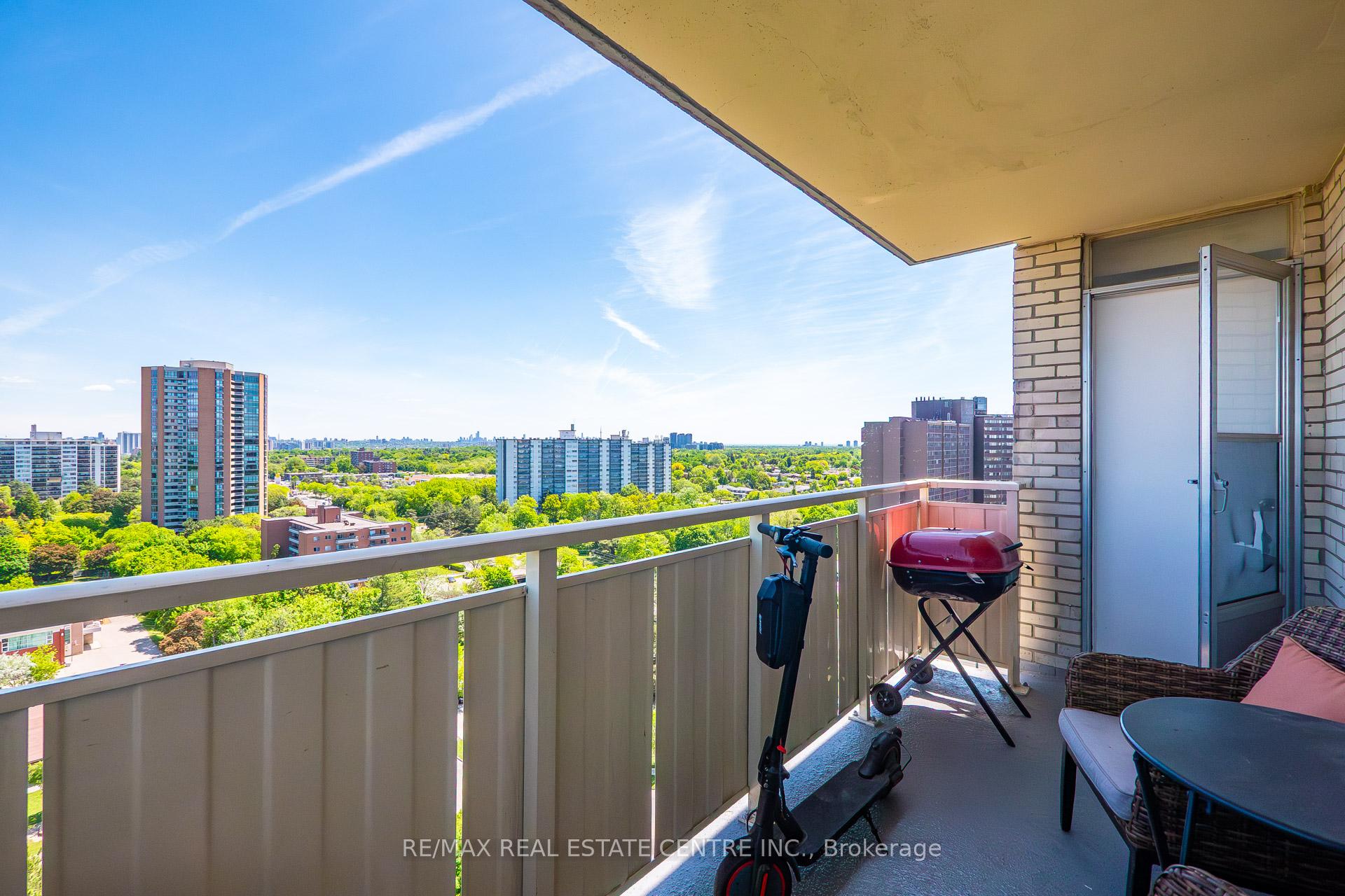 Photo 34 of Unit 1708, 320 Dixon Road, Etobicoke, Kingsview Village-The Westway — HOMEH