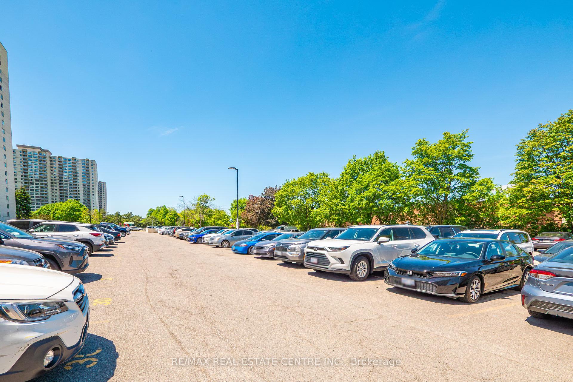 Photo 43 of Unit 1708, 320 Dixon Road, Etobicoke, Kingsview Village-The Westway — HOMEH