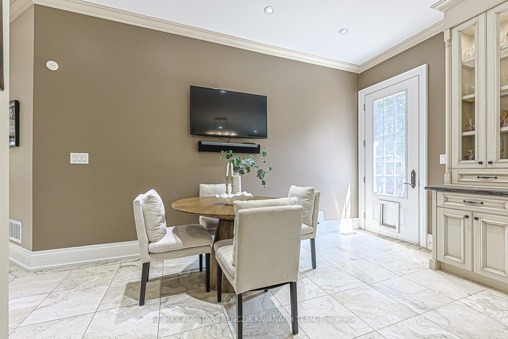 Photo 11 of 23 Princess Street, Markham, Vinegar Hill — HOMEH