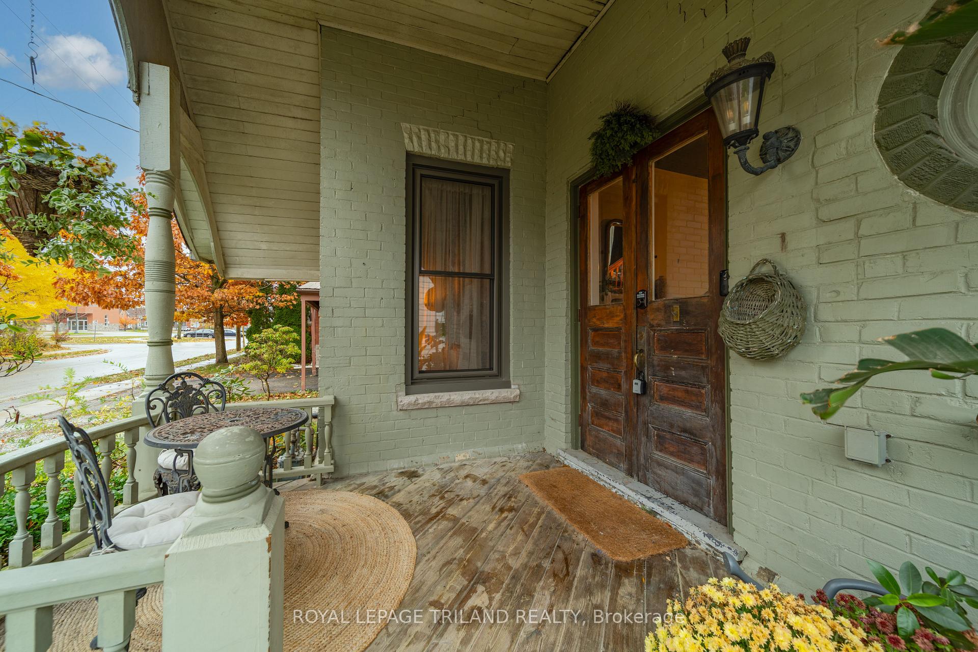 Photo 3 of 34 Gladstone Avenue, St. Thomas — HOMEH
