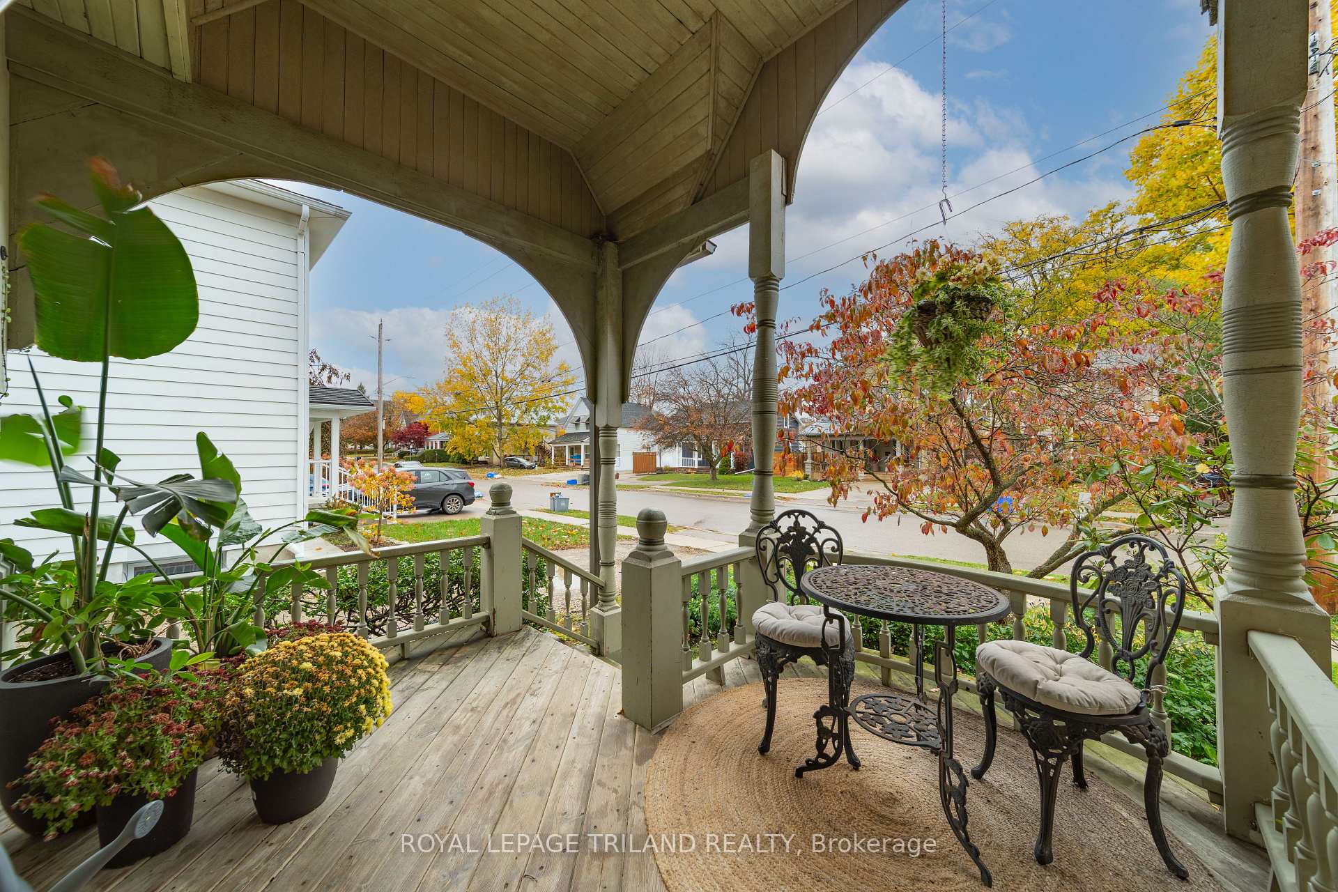 Photo 4 of 34 Gladstone Avenue, St. Thomas — HOMEH