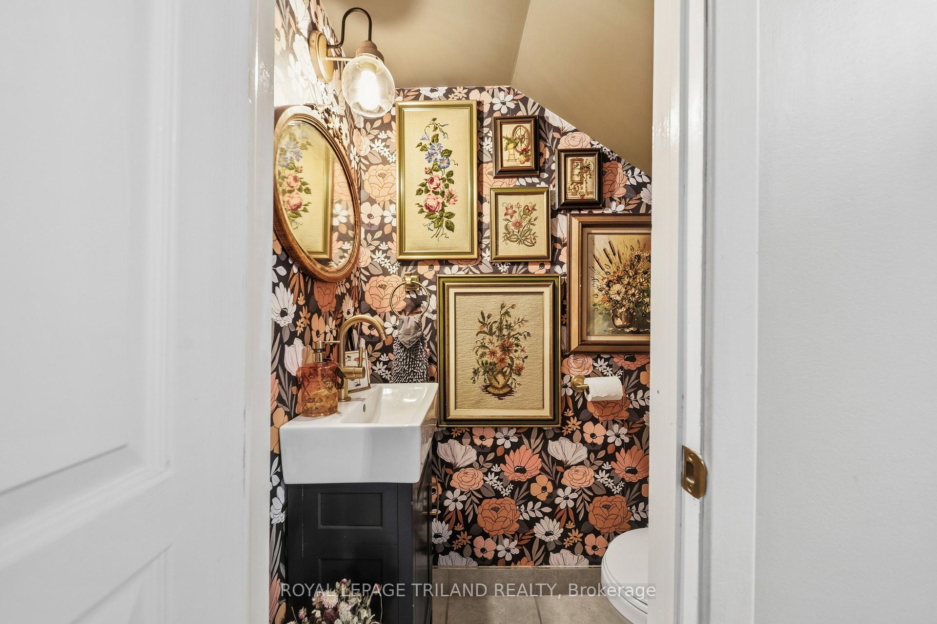 Photo 15 of 34 Gladstone Avenue, St. Thomas — HOMEH