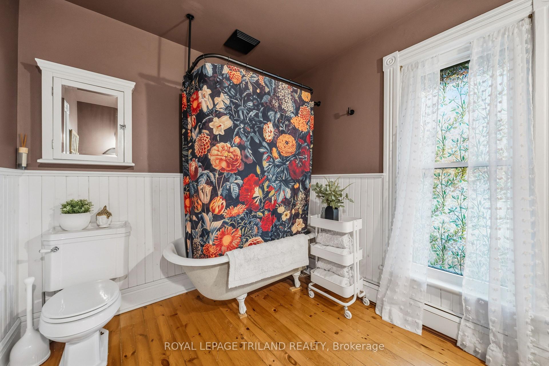 Photo 21 of 34 Gladstone Avenue, St. Thomas — HOMEH