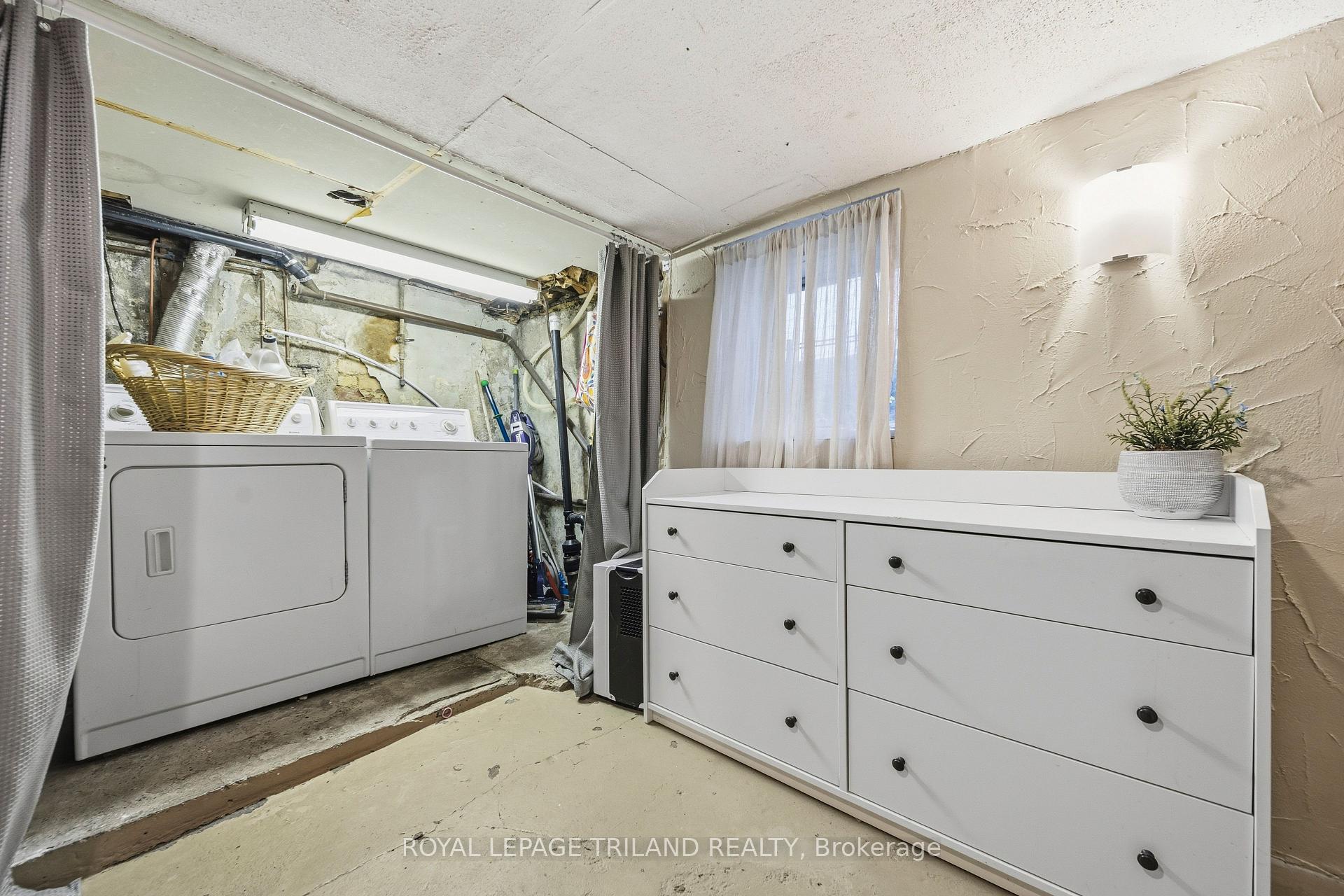 Photo 28 of 34 Gladstone Avenue, St. Thomas — HOMEH