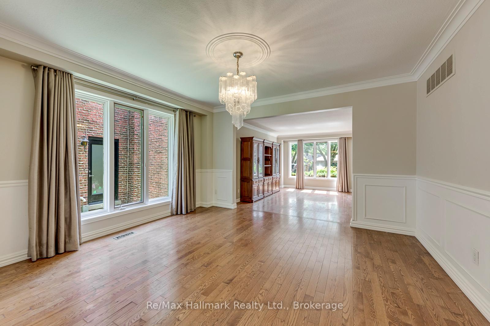Photo 10 of 2251 Bennington Gate, Oakville, Ford — HOMEH