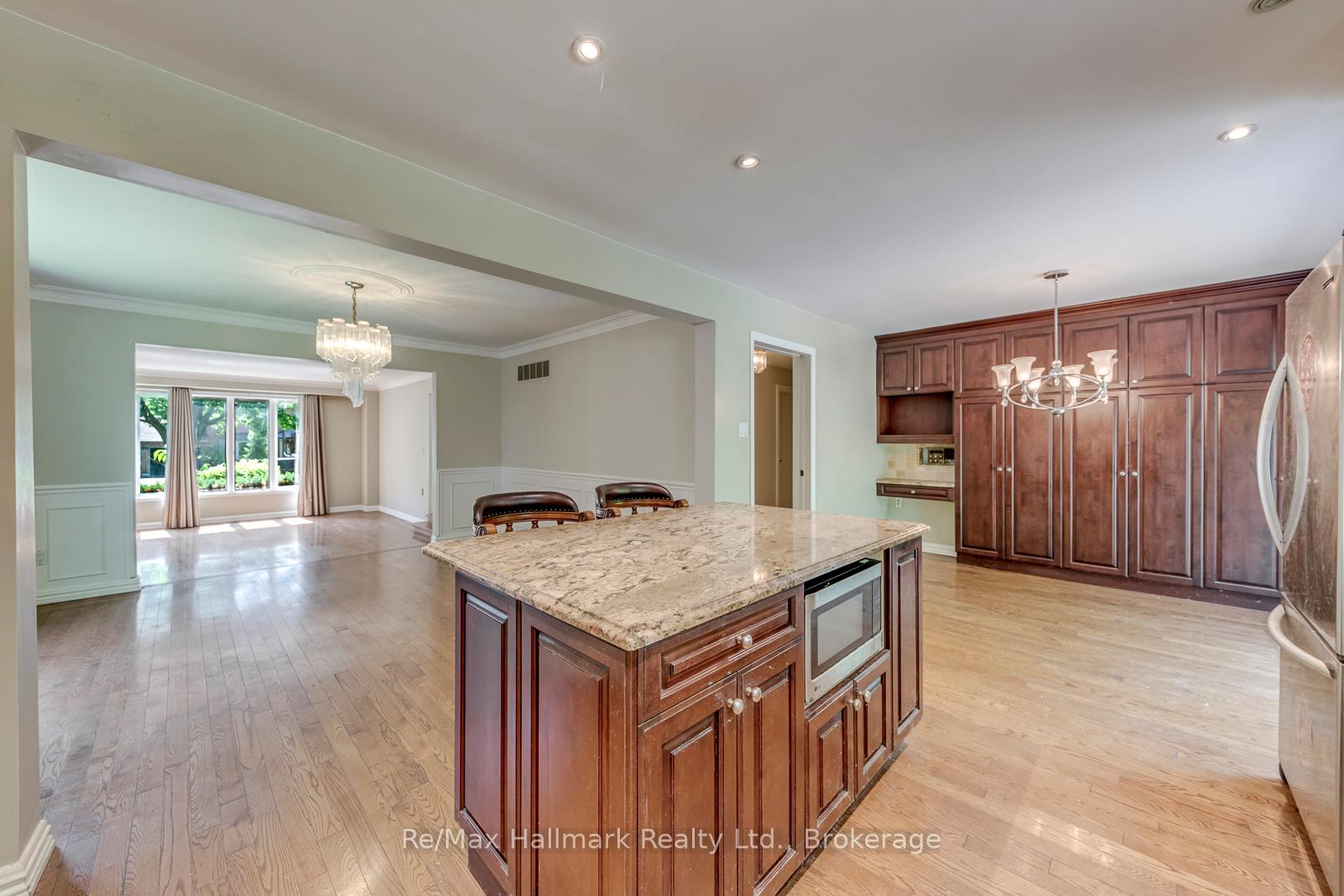 Photo 14 of 2251 Bennington Gate, Oakville, Ford — HOMEH