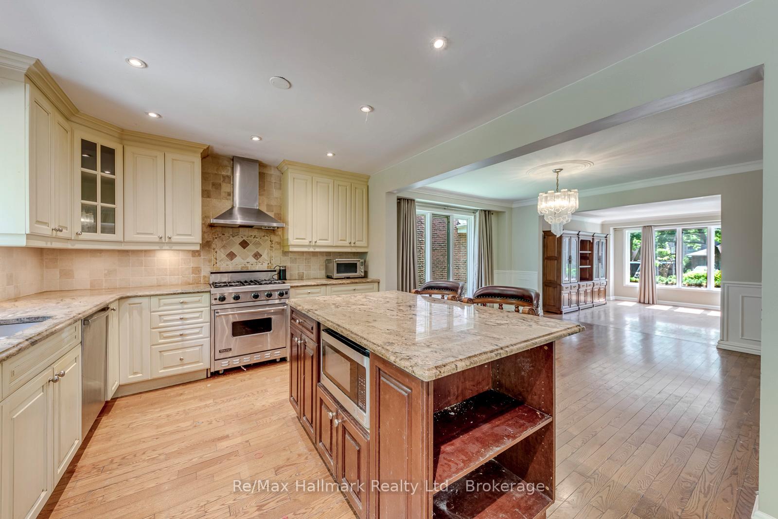 Photo 16 of 2251 Bennington Gate, Oakville, Ford — HOMEH