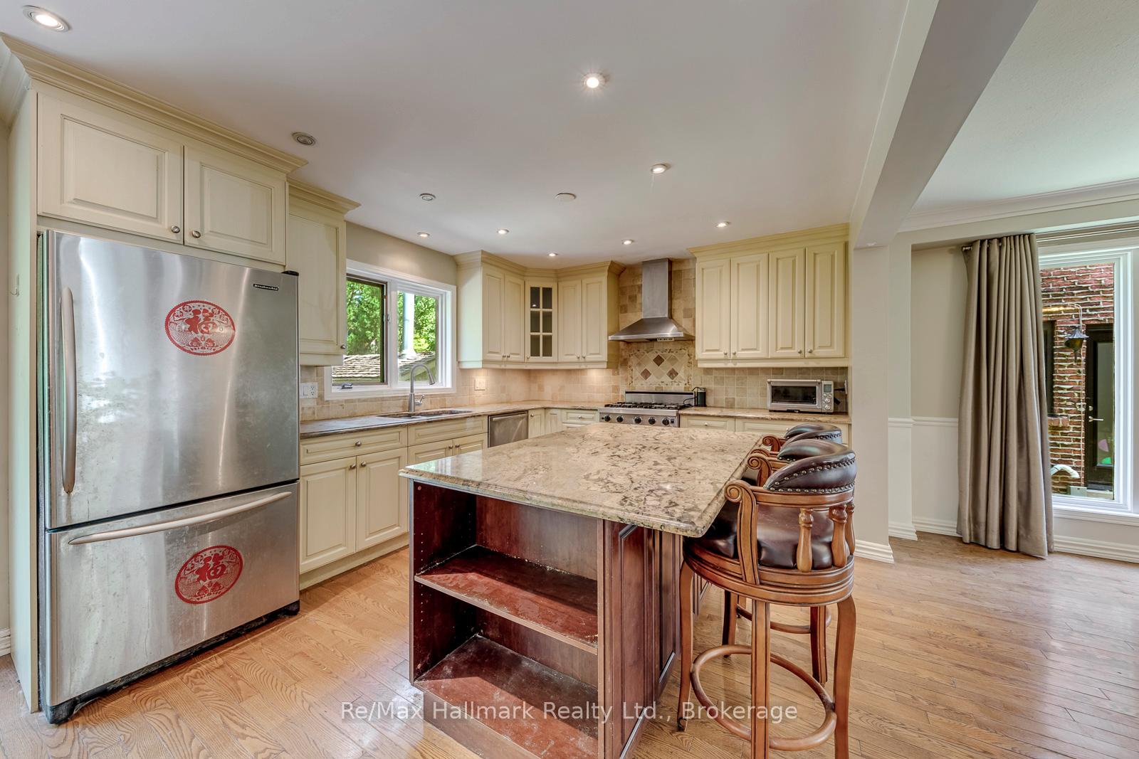 Photo 17 of 2251 Bennington Gate, Oakville, Ford — HOMEH