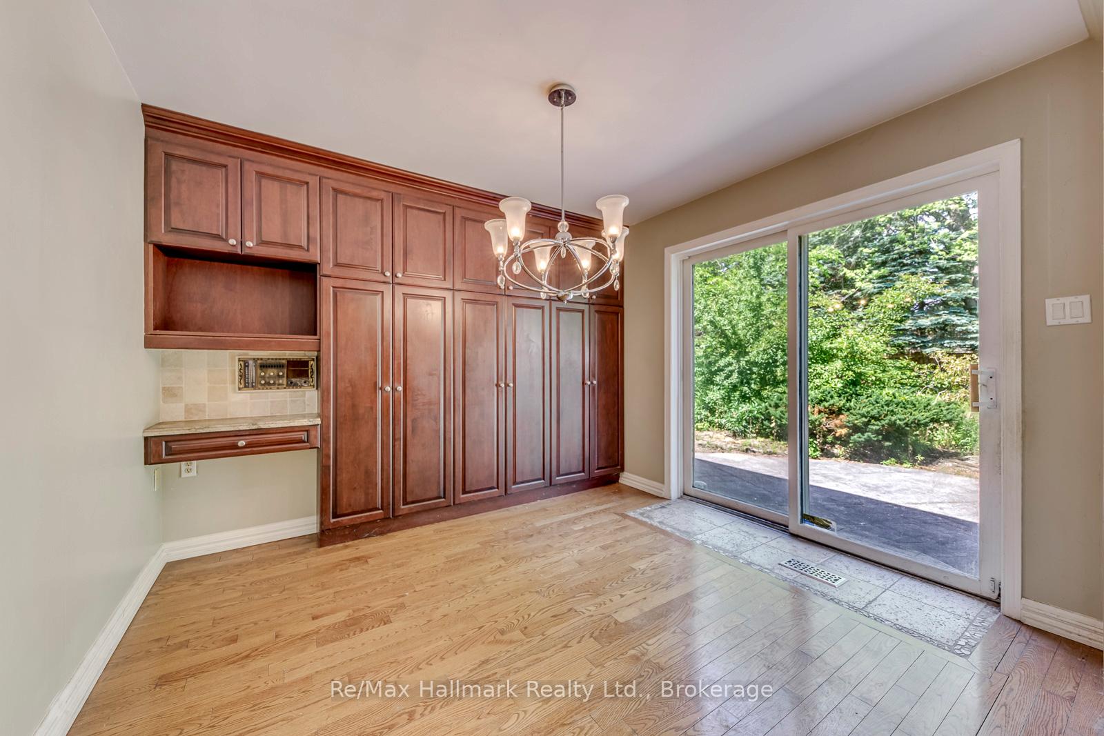 Photo 18 of 2251 Bennington Gate, Oakville, Ford — HOMEH