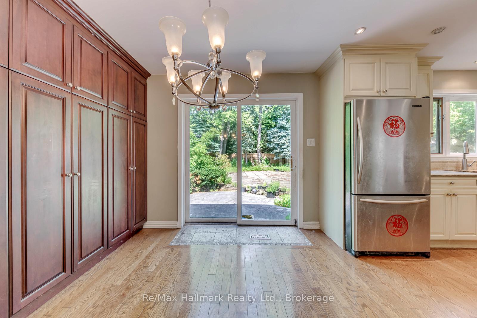 Photo 19 of 2251 Bennington Gate, Oakville, Ford — HOMEH