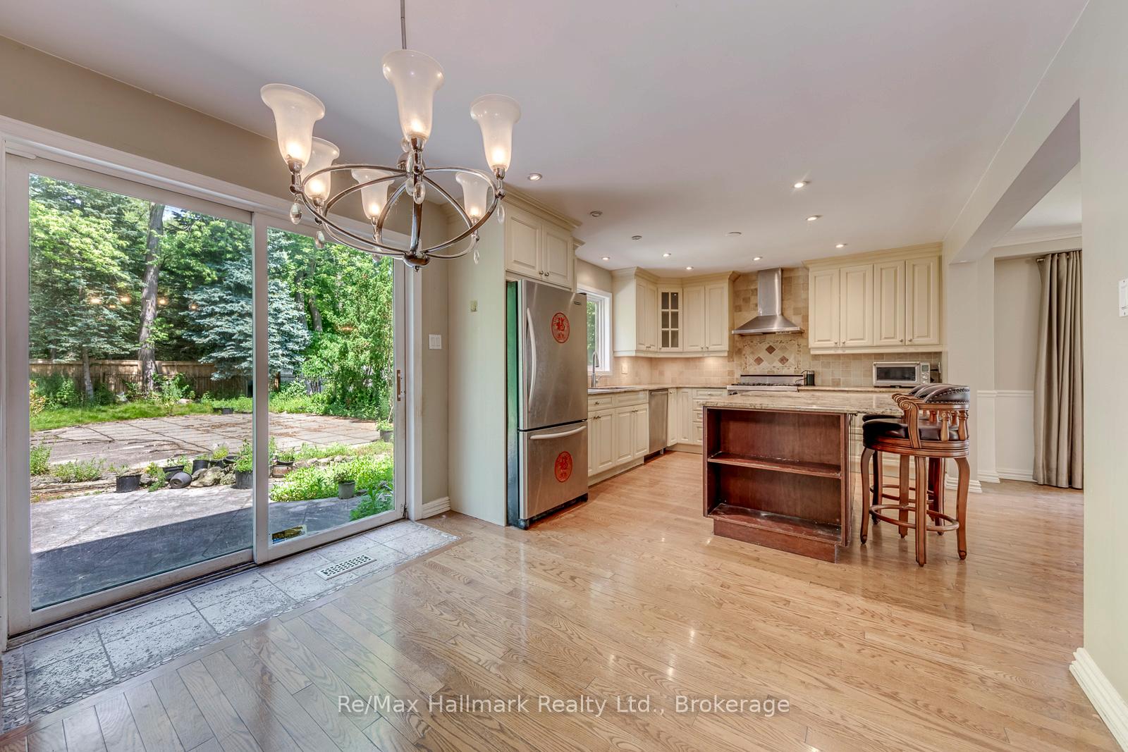 Photo 20 of 2251 Bennington Gate, Oakville, Ford — HOMEH
