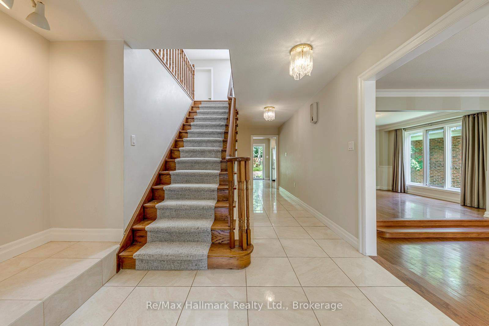 Photo 25 of 2251 Bennington Gate, Oakville, Ford — HOMEH