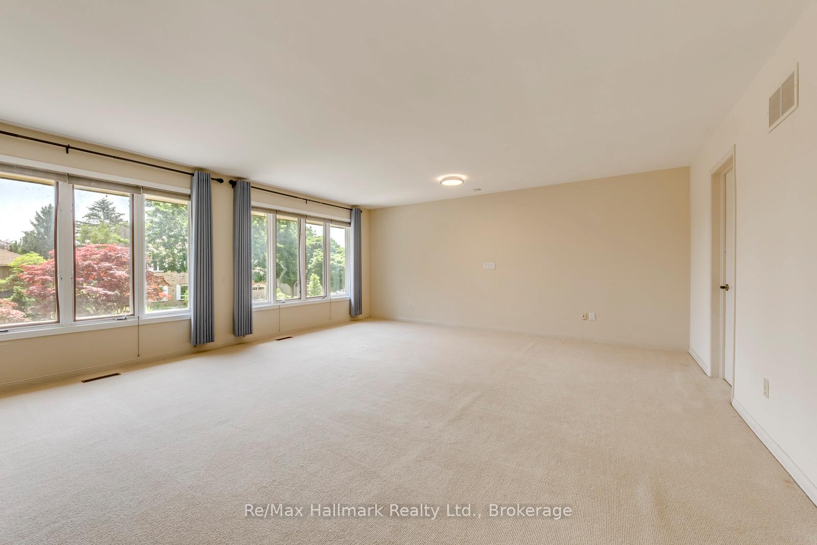 Photo 26 of 2251 Bennington Gate, Oakville, Ford — HOMEH