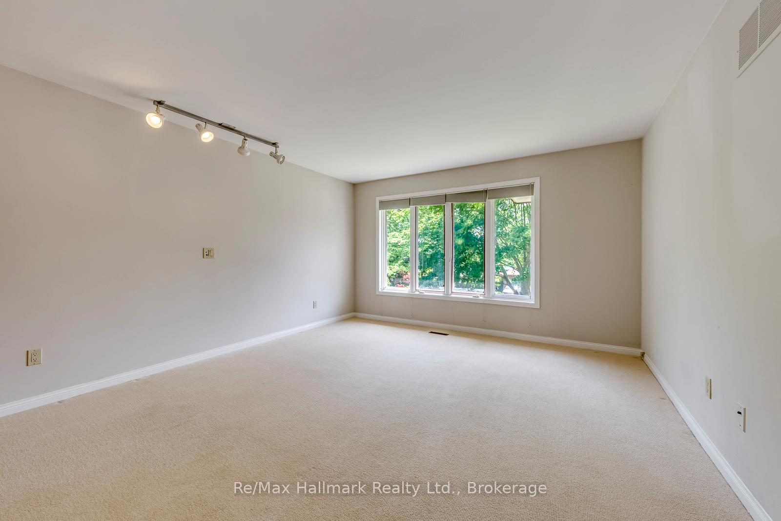 Photo 36 of 2251 Bennington Gate, Oakville, Ford — HOMEH