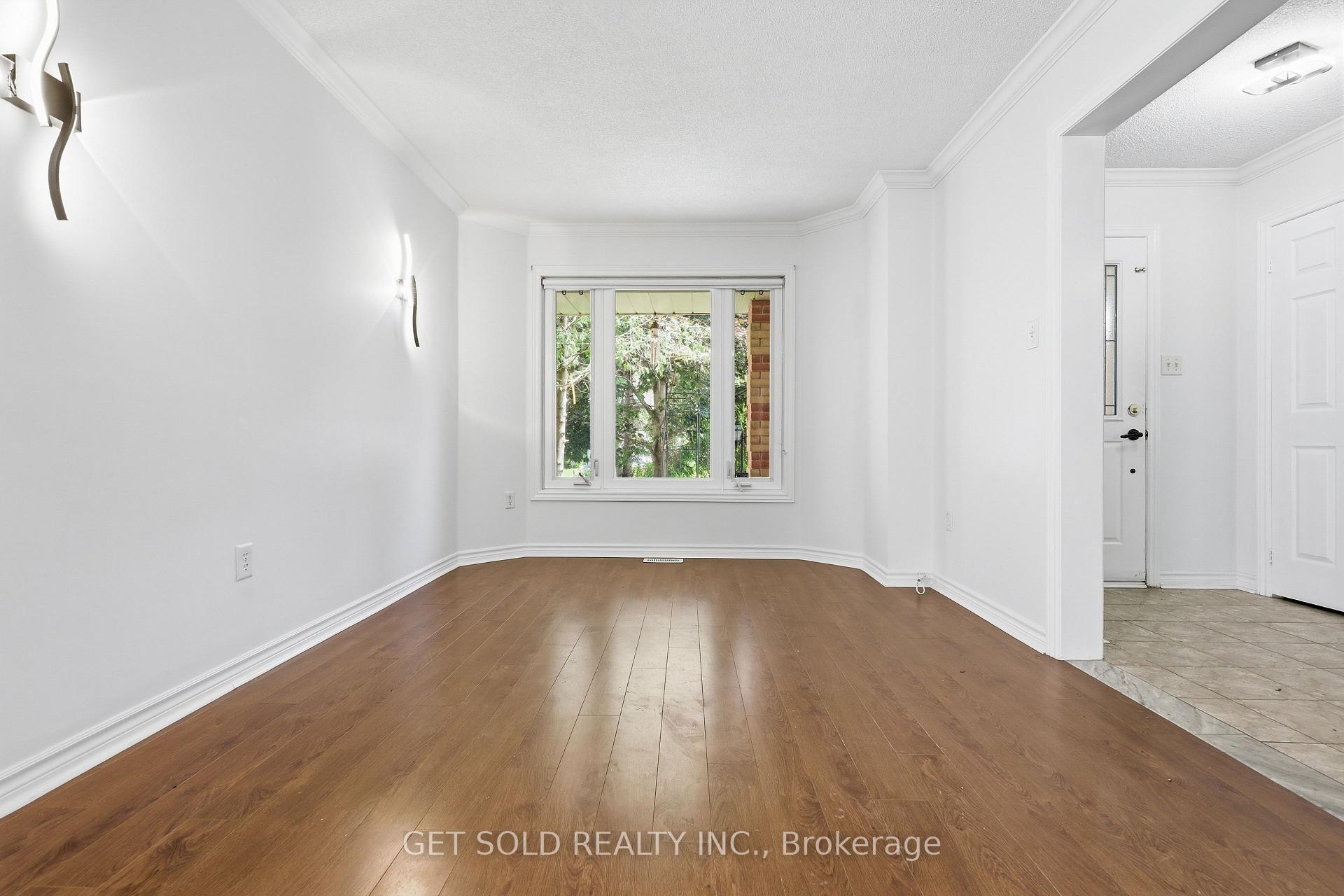 Photo 13 of 28 Hawkins Drive, Barrie, Ardagh — HOMEH