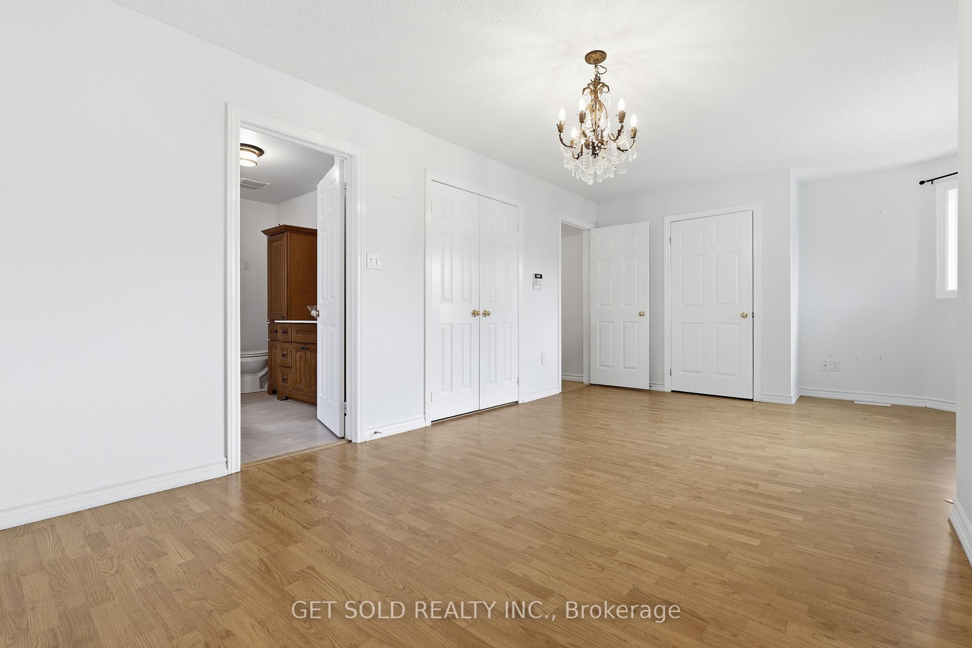 Photo 17 of 28 Hawkins Drive, Barrie, Ardagh — HOMEH