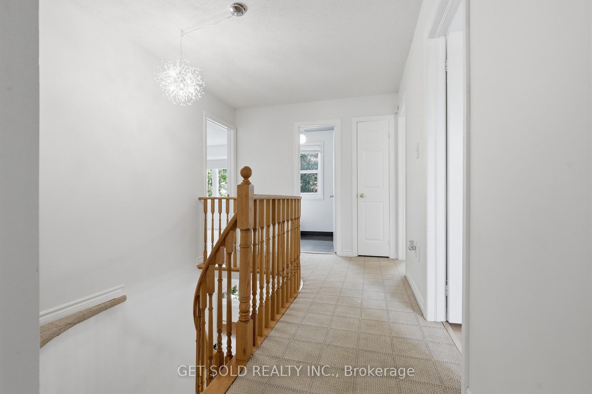 Photo 18 of 28 Hawkins Drive, Barrie, Ardagh — HOMEH