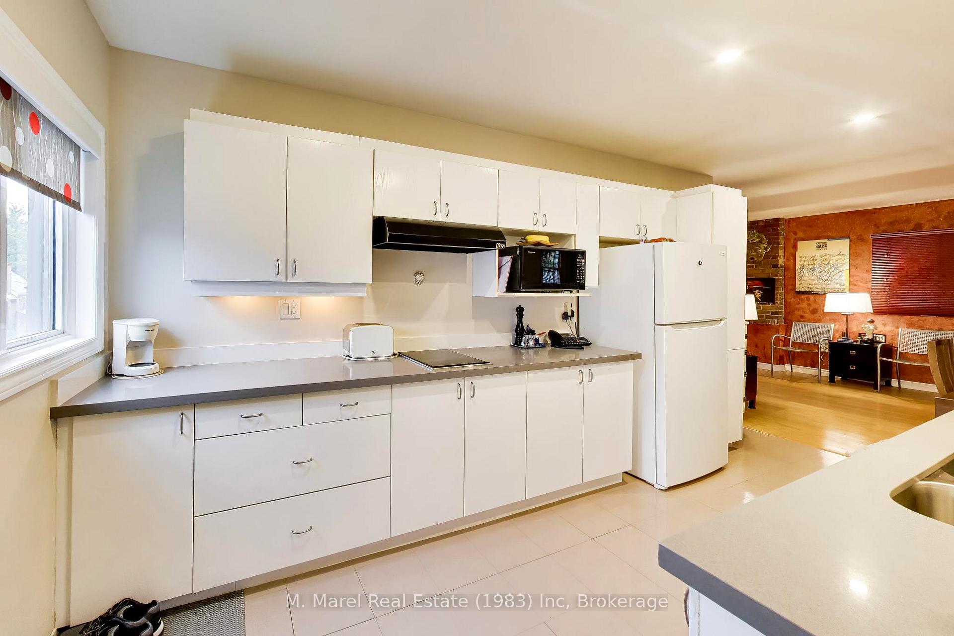 Photo 6 of 196 Grant Avenue, Hamilton, Stinson — HOMEH