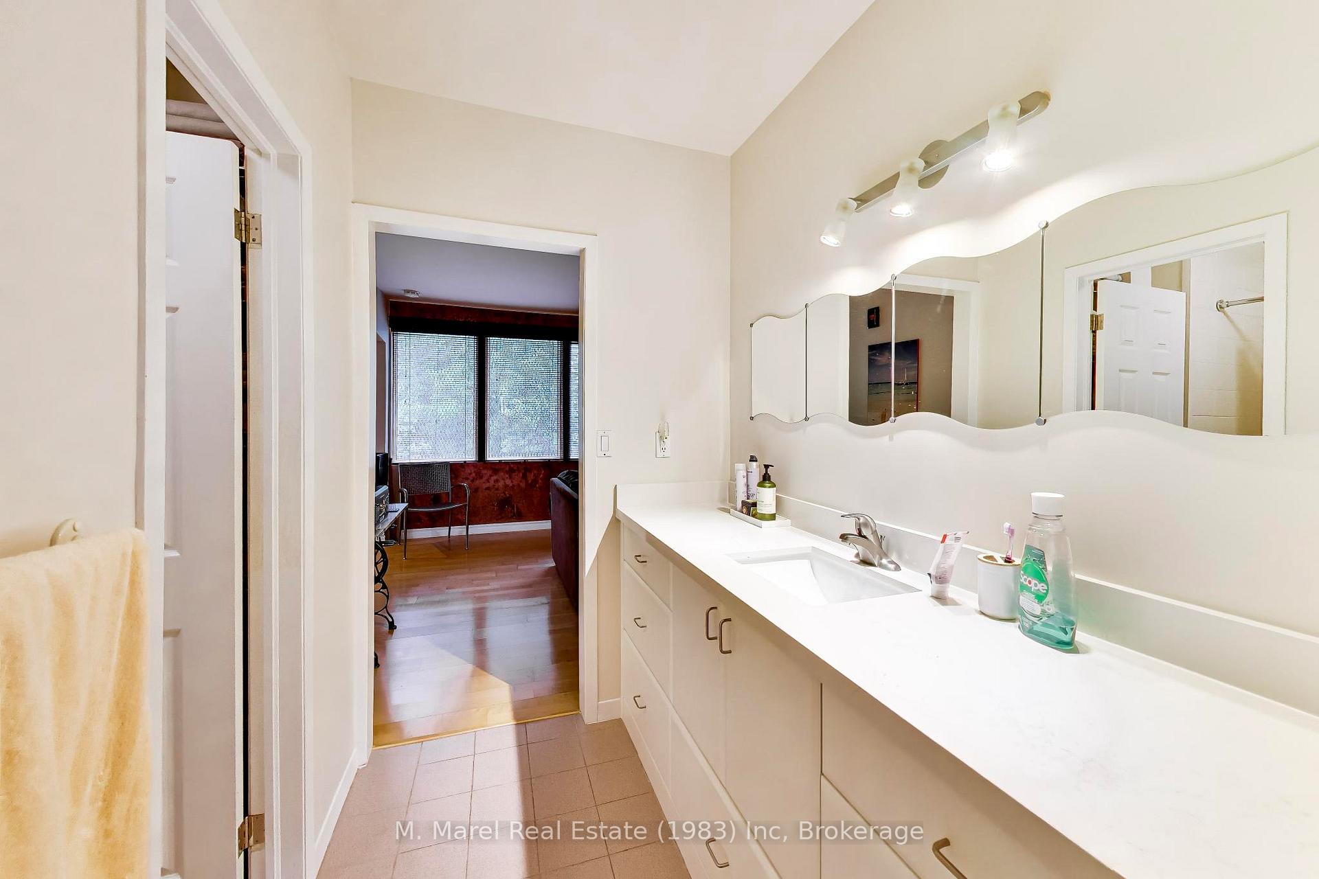 Photo 12 of 196 Grant Avenue, Hamilton, Stinson — HOMEH