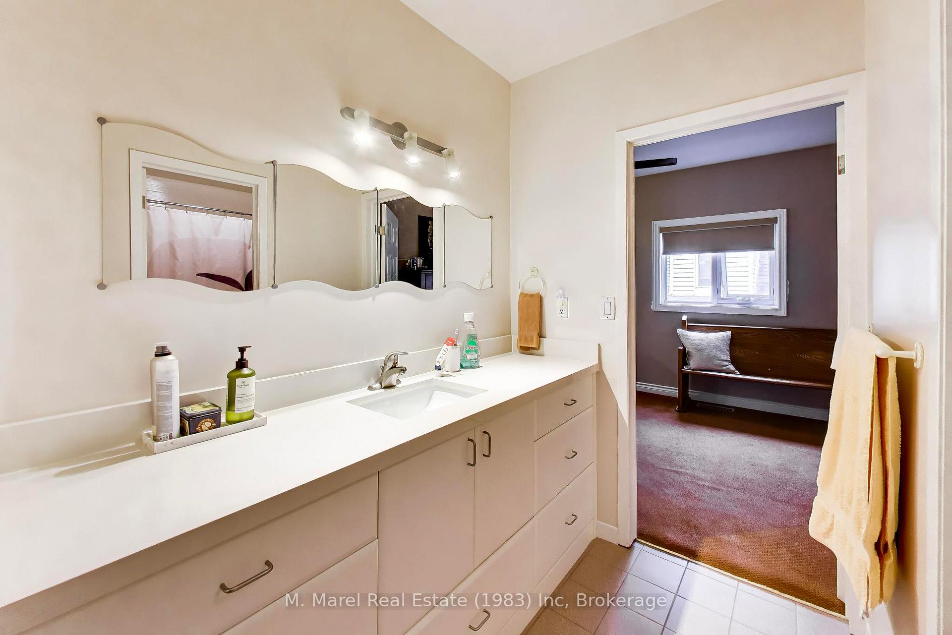 Photo 13 of 196 Grant Avenue, Hamilton, Stinson — HOMEH