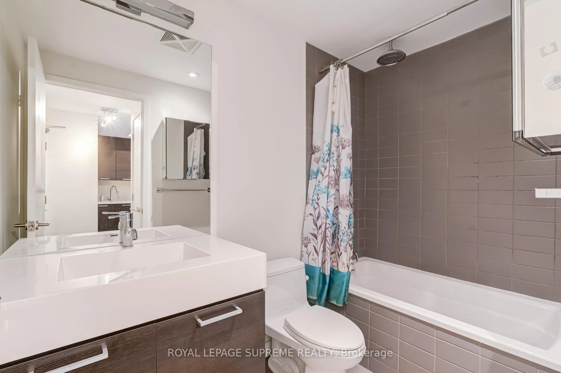 Photo 7 of Unit 620, 90 Broadview Avenue, Toronto, South Riverdale — HOMEH