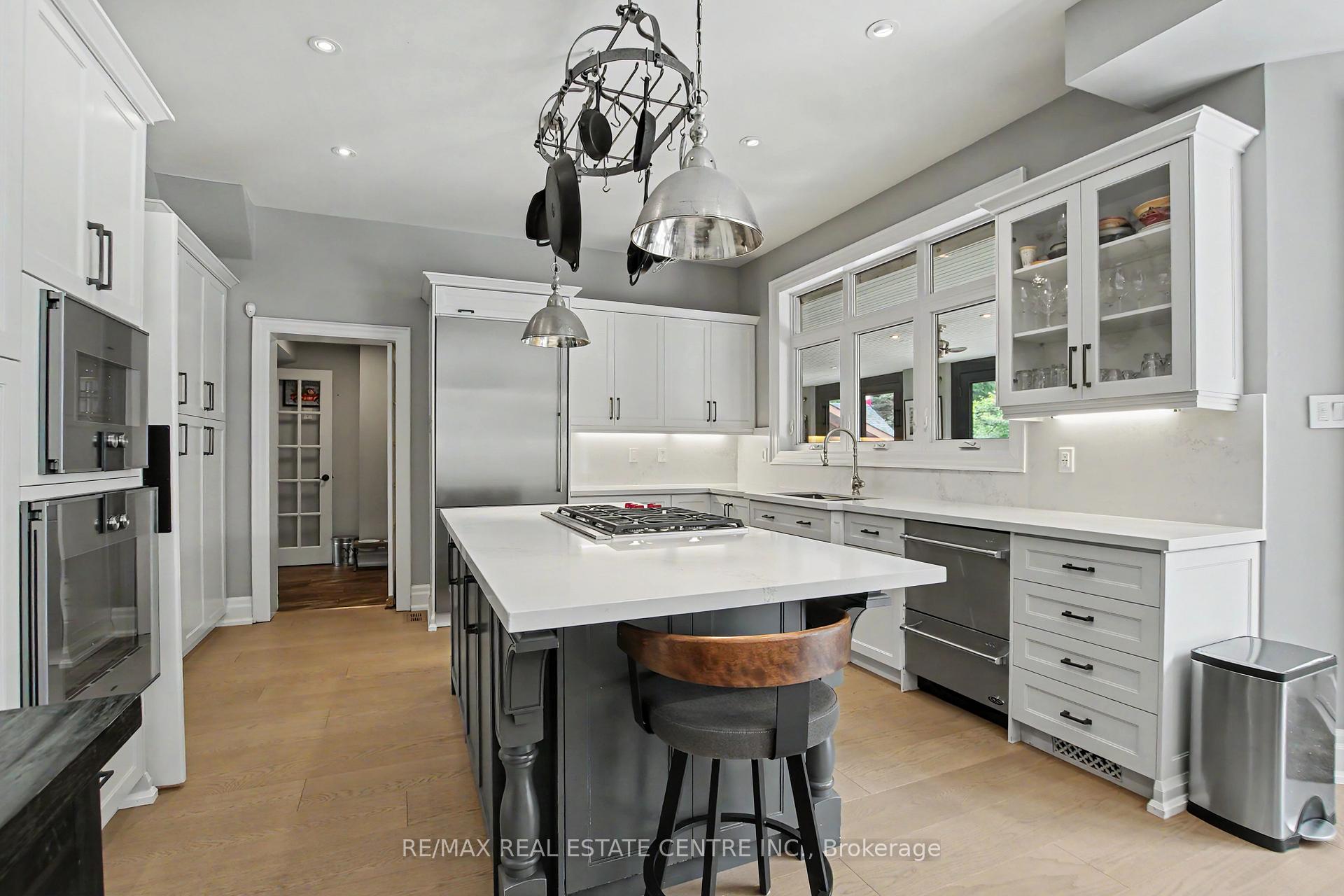 Photo 7 of 130 Crawford Crescent, Milton, Campbellville — HOMEH