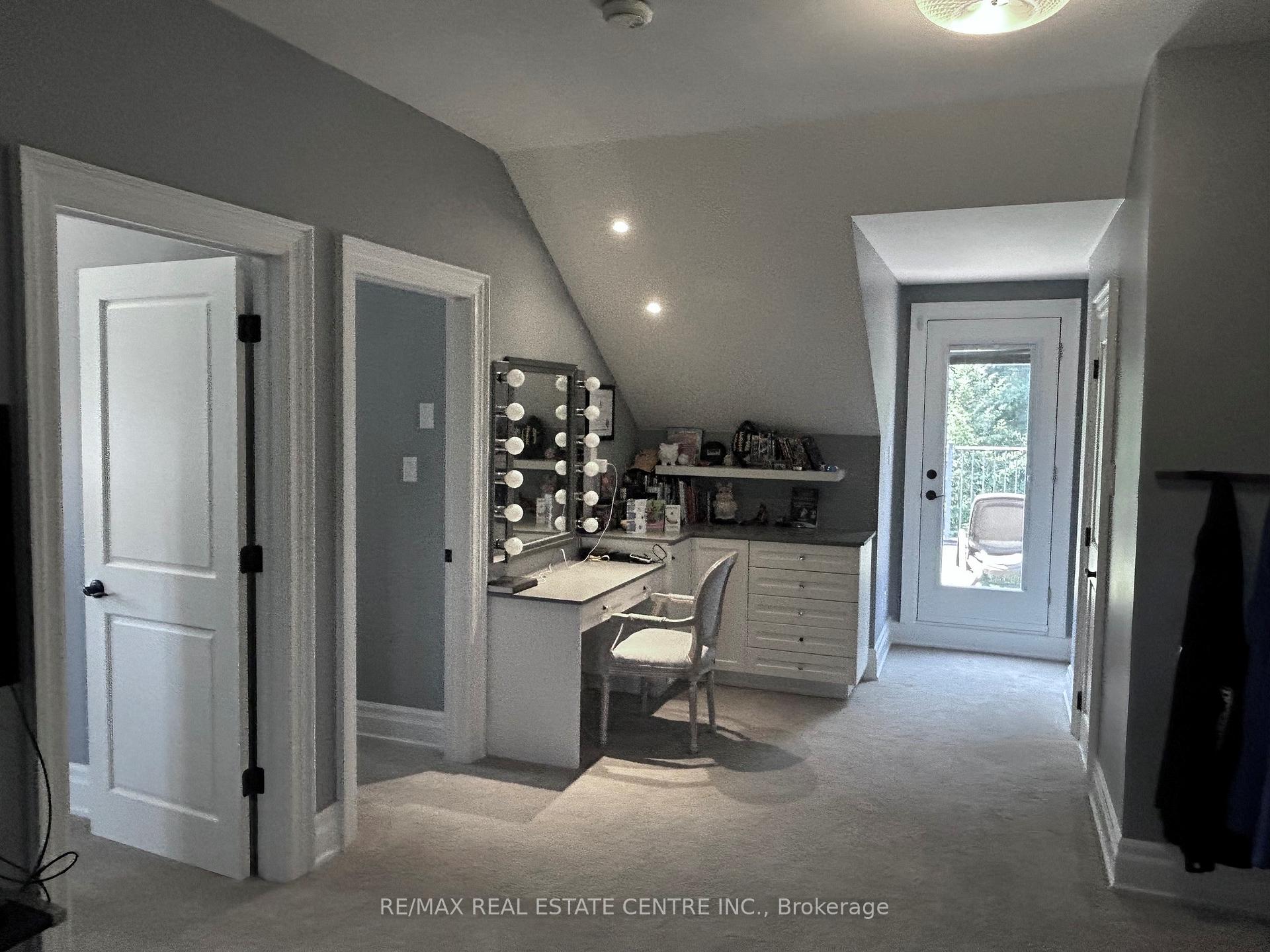 Photo 23 of 130 Crawford Crescent, Milton, Campbellville — HOMEH