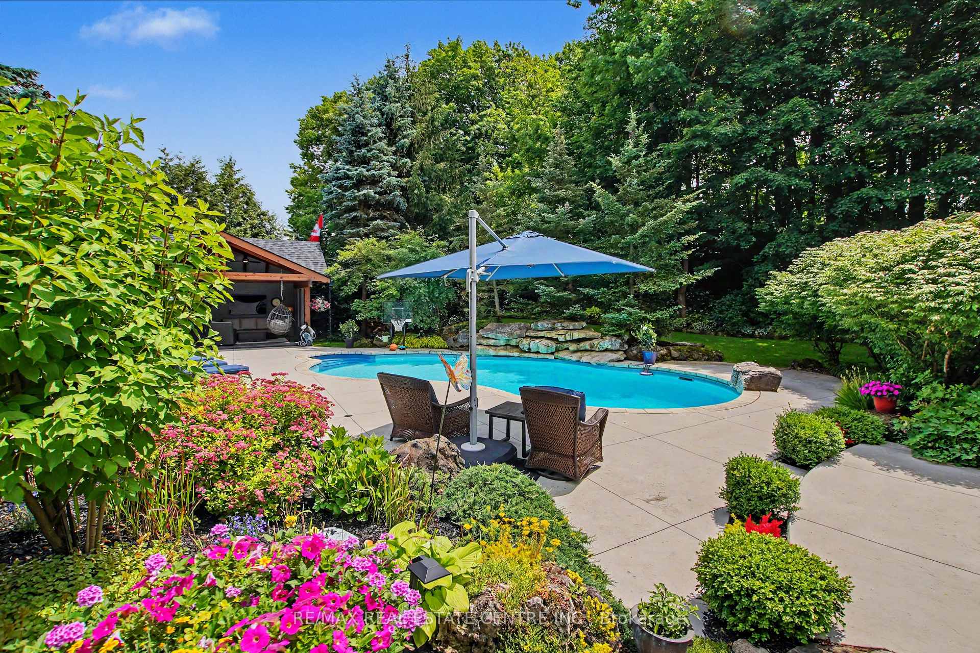Photo 33 of 130 Crawford Crescent, Milton, Campbellville — HOMEH