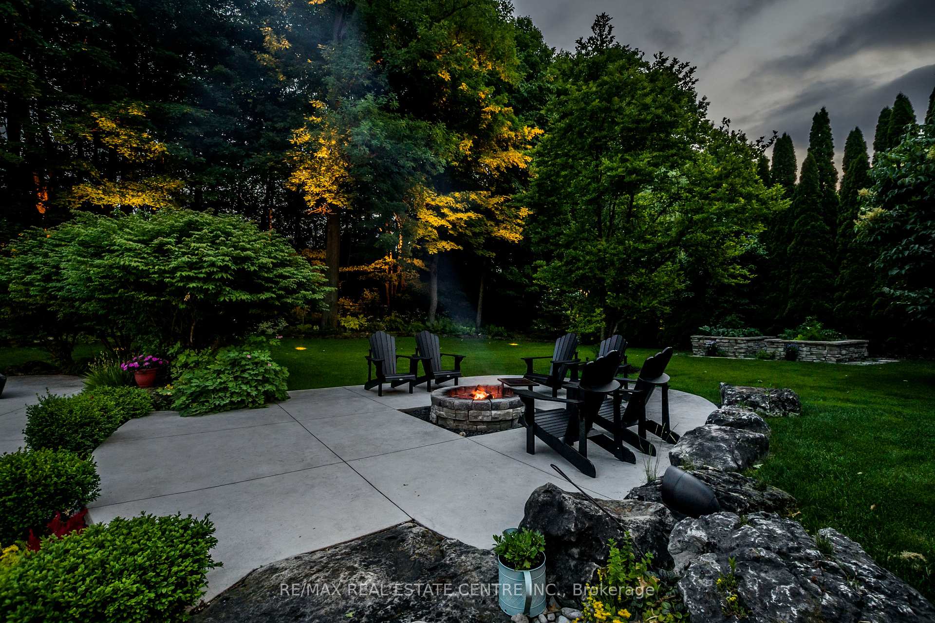Photo 42 of 130 Crawford Crescent, Milton, Campbellville — HOMEH