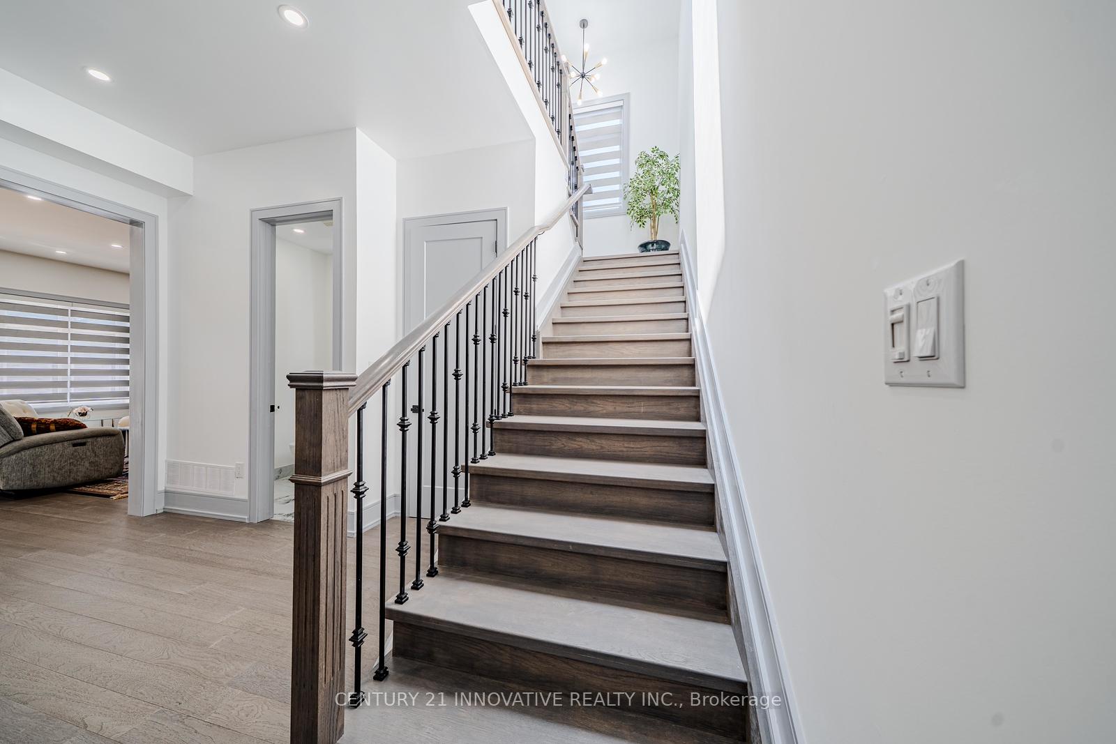 Photo 16 of 435 Miller Avenue, Oshawa, McLaughlin — HOMEH
