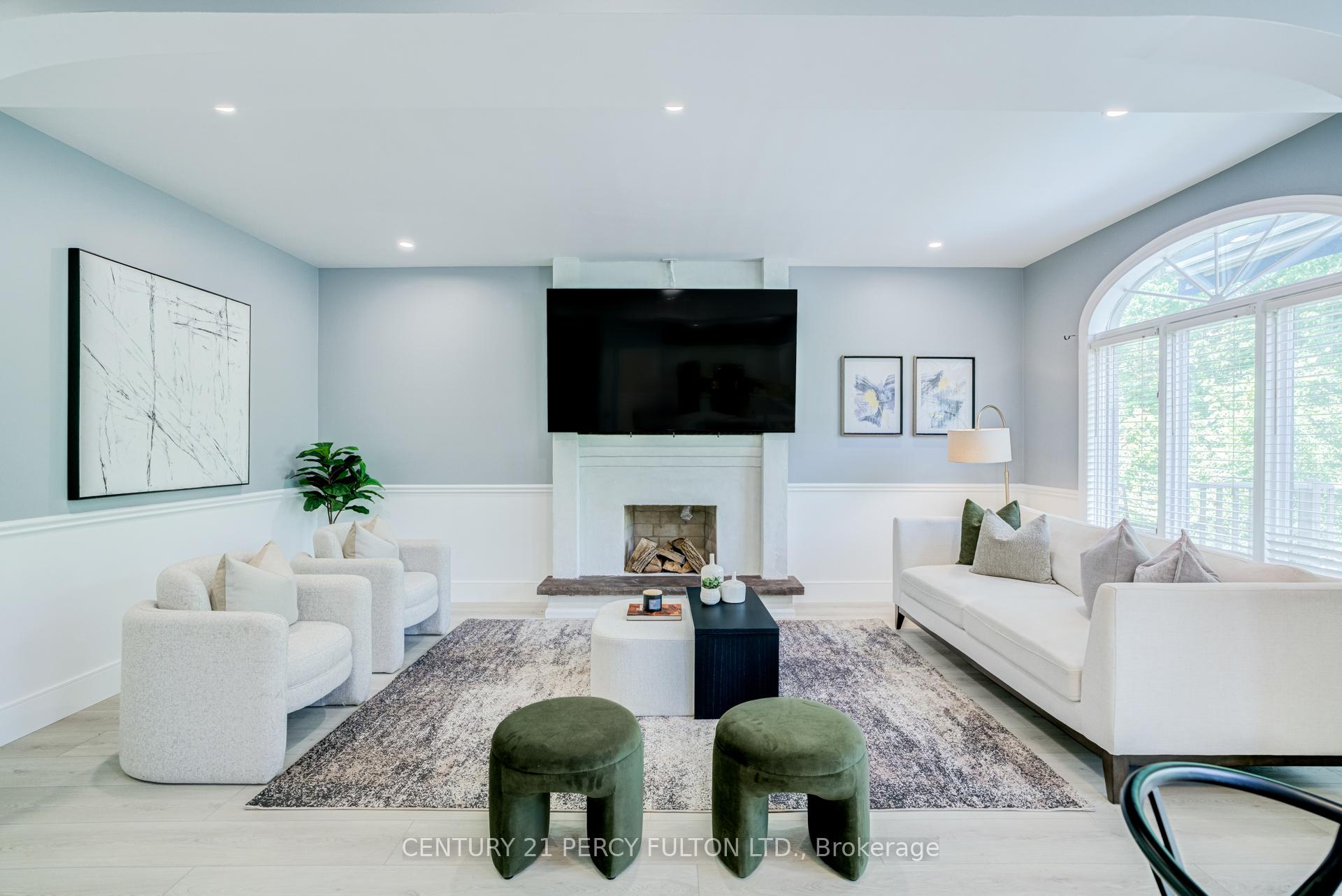 Photo 12 of 898 Baylawn Drive, Pickering, Liverpool — HOMEH