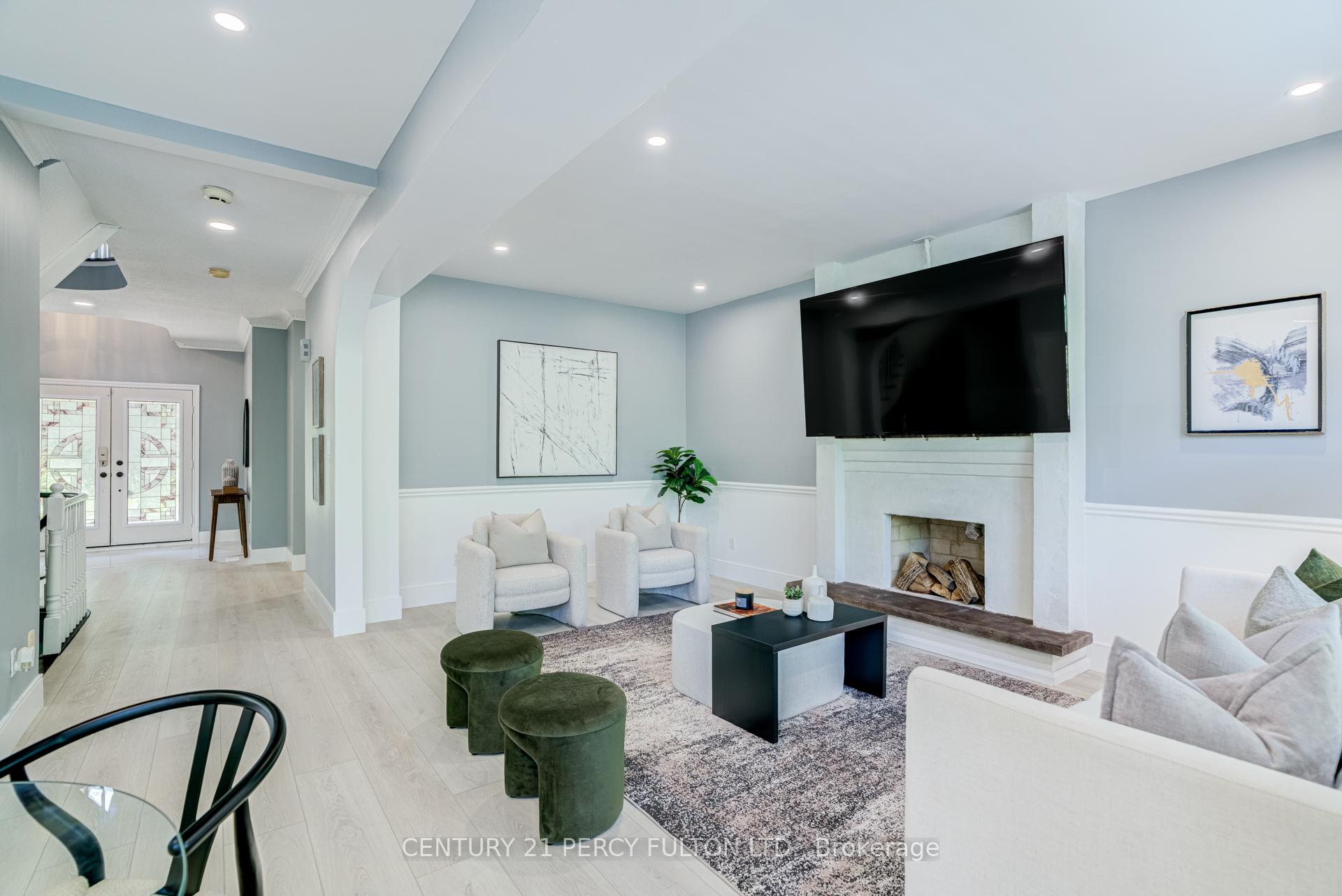 Photo 13 of 898 Baylawn Drive, Pickering, Liverpool — HOMEH