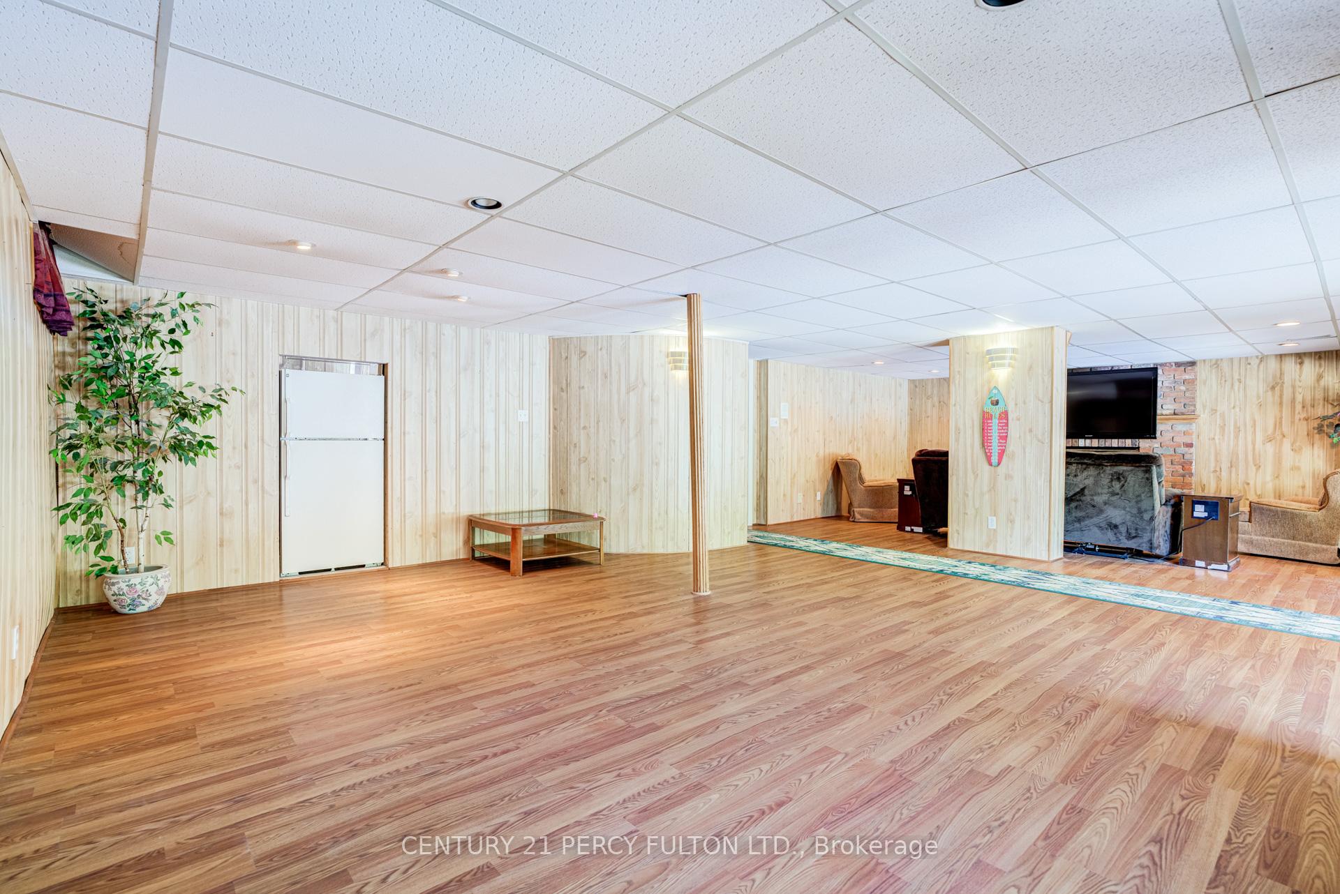 Photo 42 of 898 Baylawn Drive, Pickering, Liverpool — HOMEH