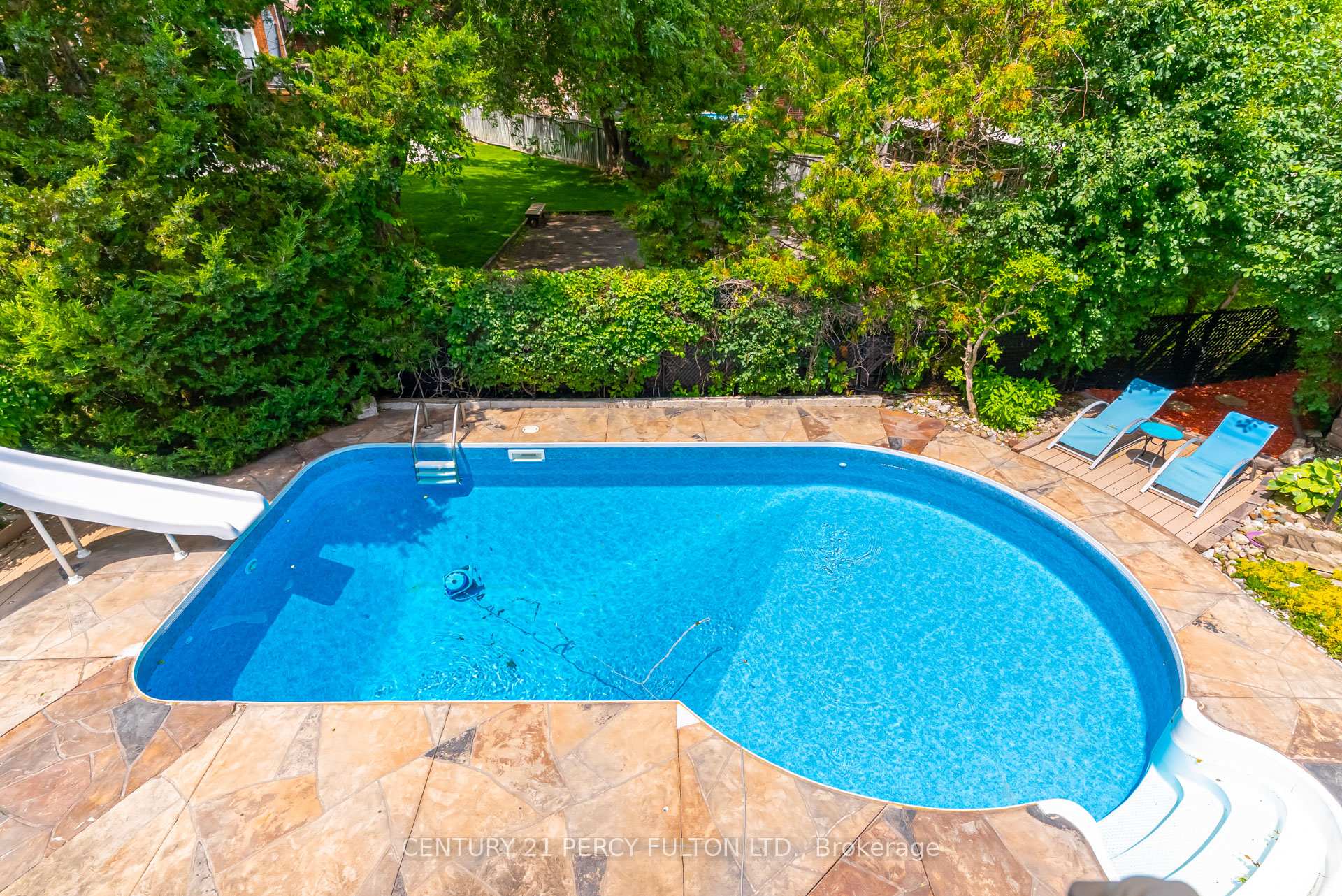 Photo 46 of 898 Baylawn Drive, Pickering, Liverpool — HOMEH