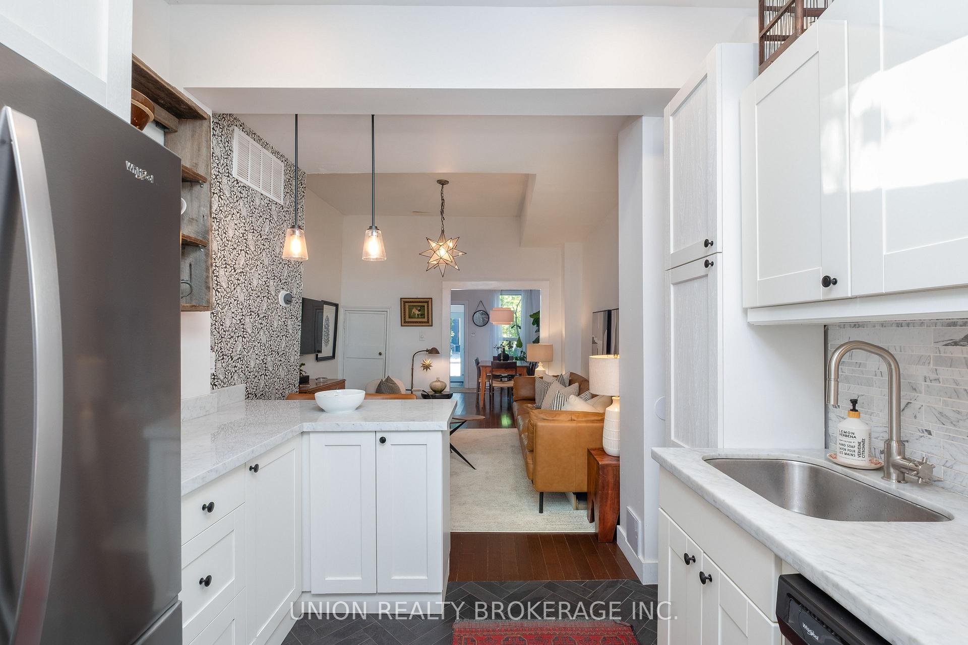 Photo 8 of 11 Battenberg Avenue, Toronto, Woodbine Corridor — HOMEH