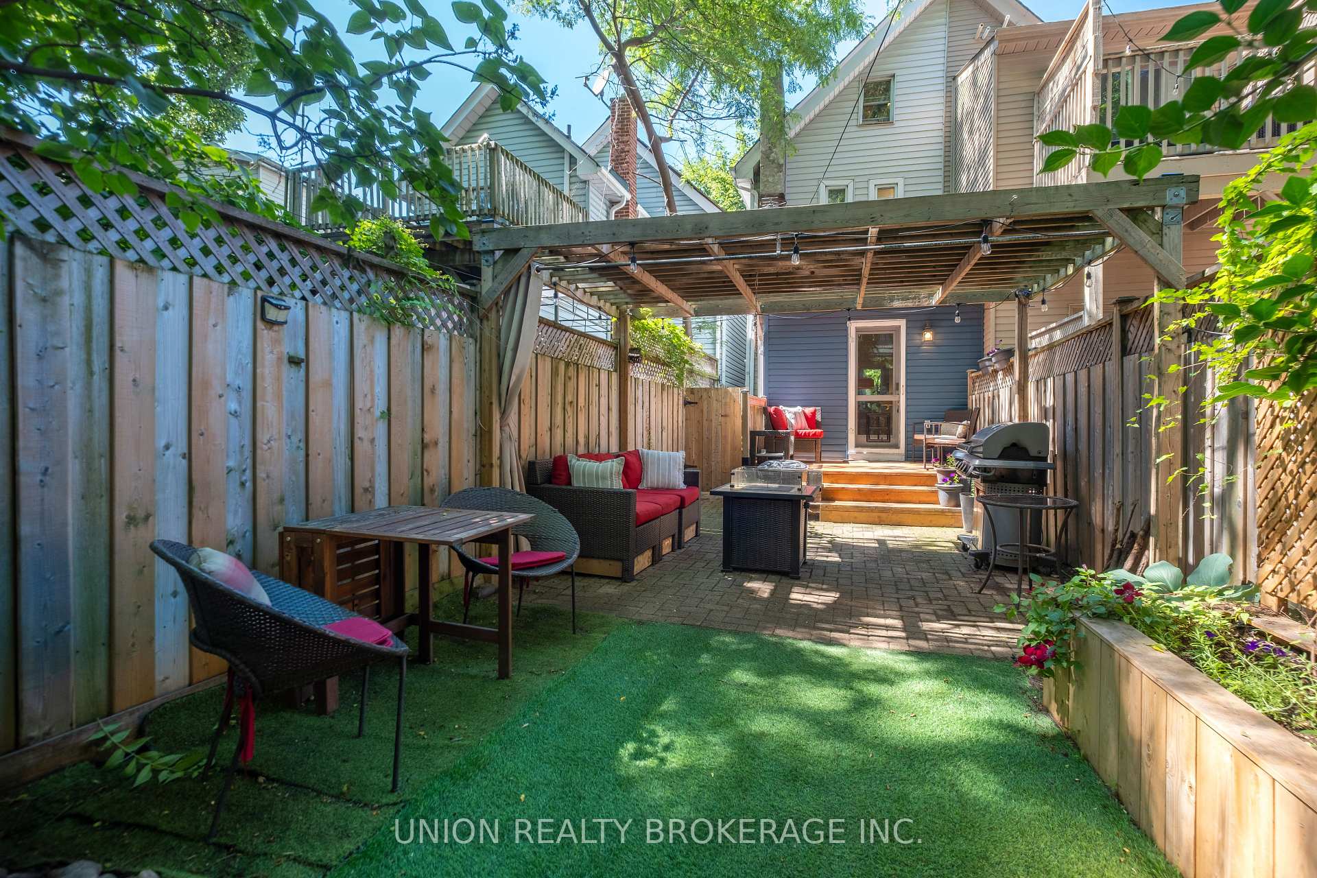 Photo 31 of 11 Battenberg Avenue, Toronto, Woodbine Corridor — HOMEH