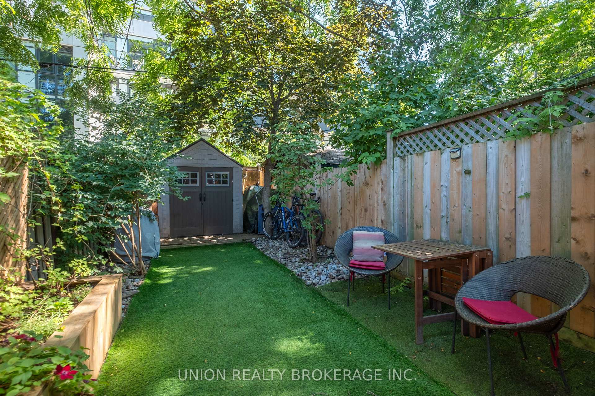 Photo 35 of 11 Battenberg Avenue, Toronto, Woodbine Corridor — HOMEH