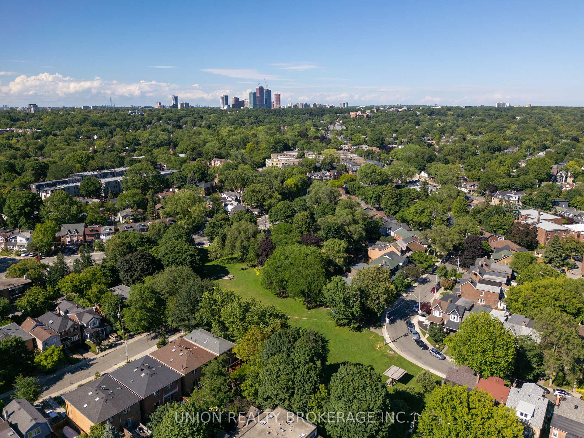 Photo 38 of 11 Battenberg Avenue, Toronto, Woodbine Corridor — HOMEH