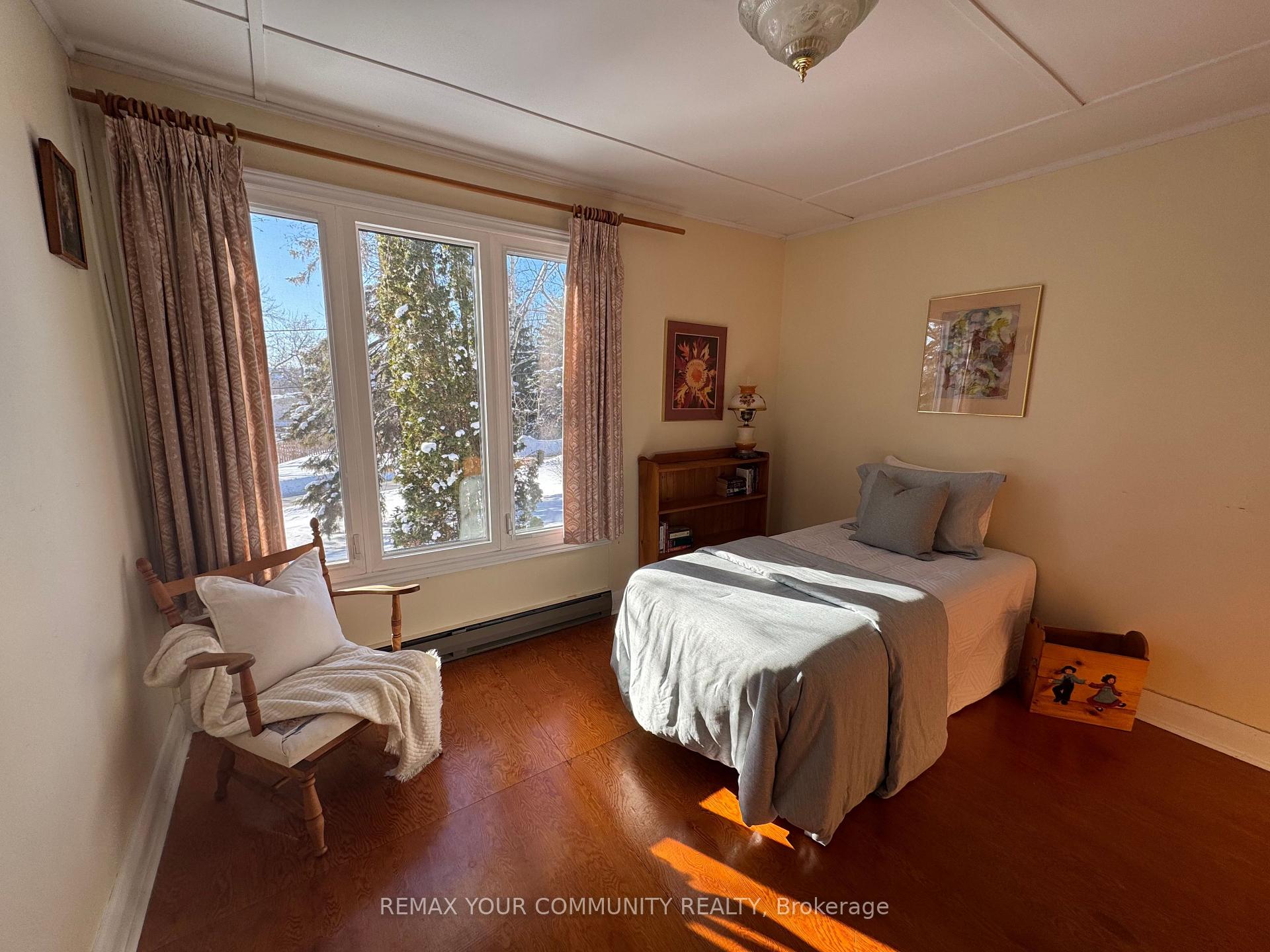 Photo 21 of 258 Lakeview Boulevard, Georgina, Keswick South — HOMEH