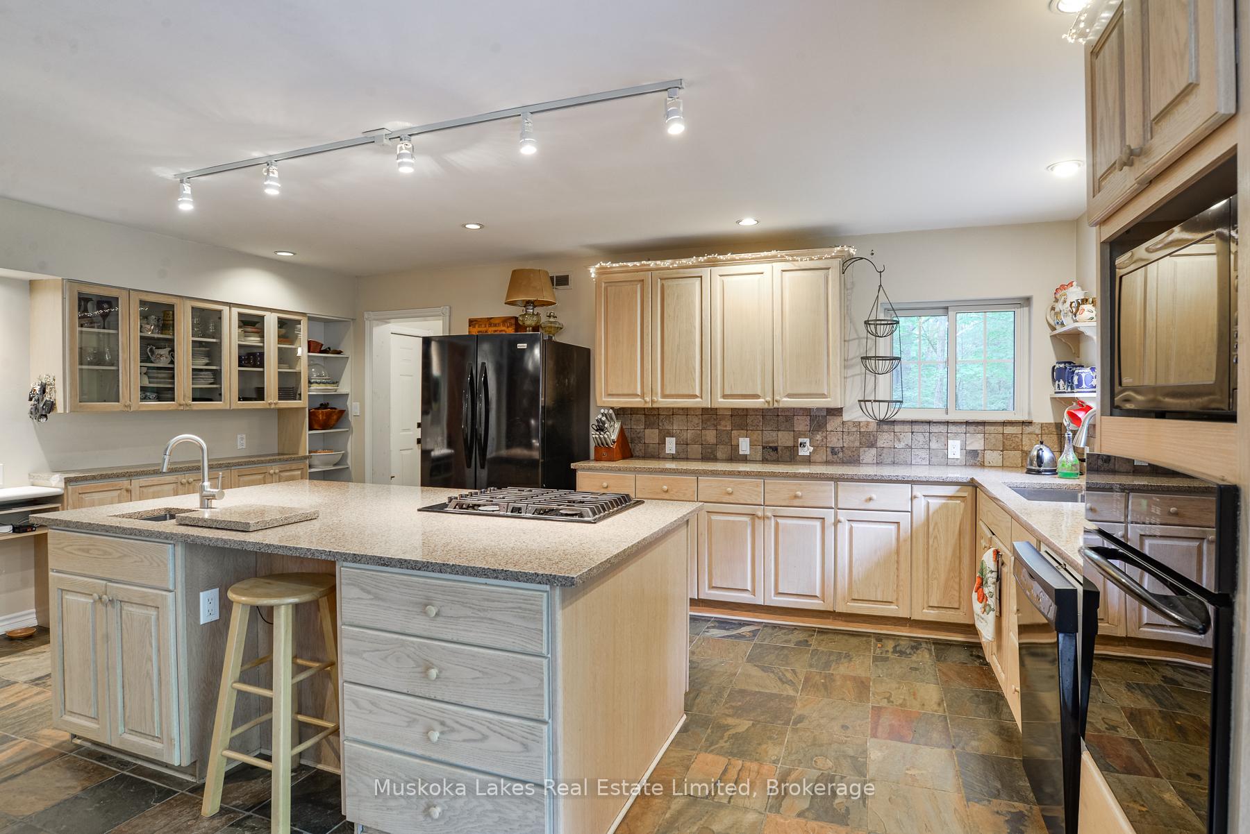 Photo 8 of 1115 Partridge Lane, Bracebridge, Monck (Bracebridge) — HOMEH