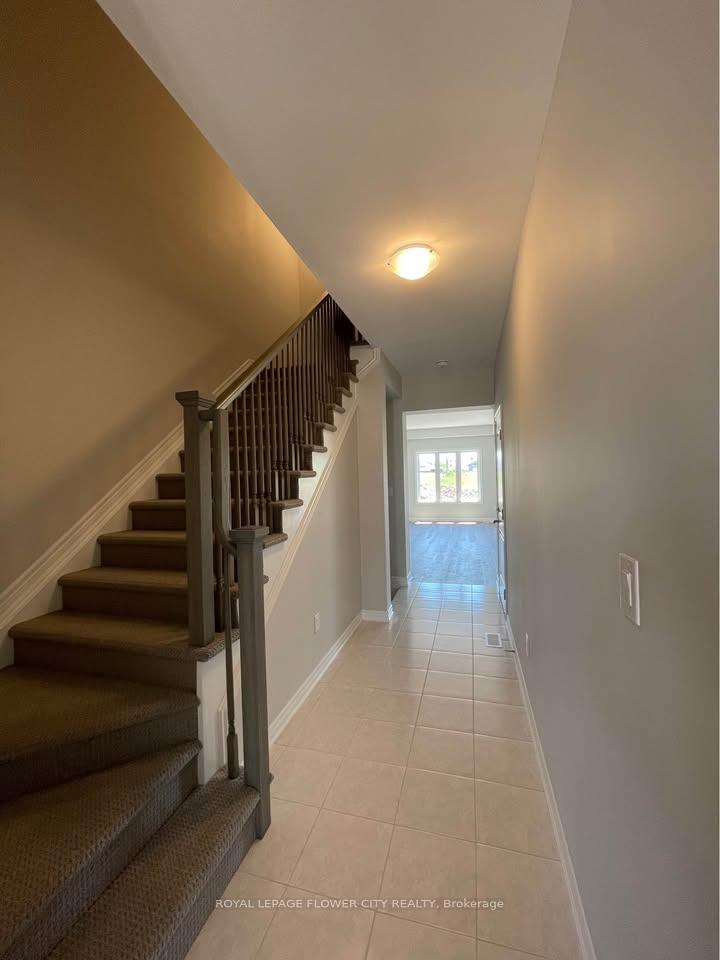Photo 6 of 9 Sycamore Street, Welland, West Welland — HOMEH