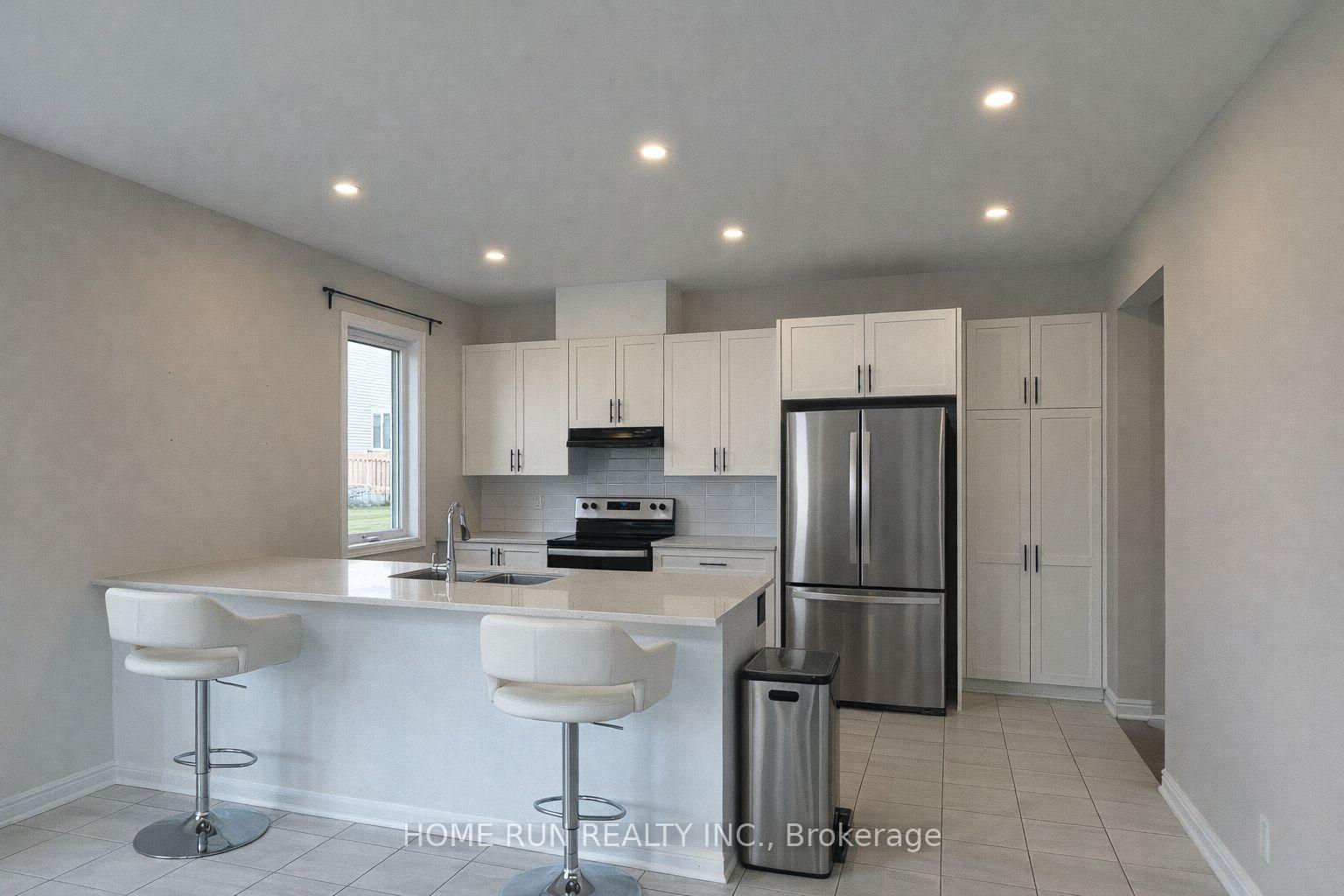 Photo 6 of 241 Surface Lane, Ottawa, Barrhaven - Half Moon Bay — HOMEH