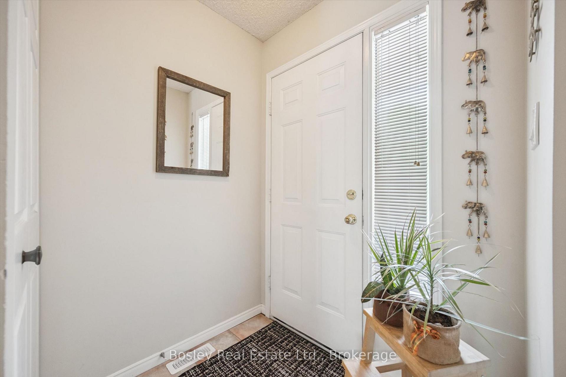 Photo 3 of Unit 21, 459 Beechwood Place, Waterloo, Westvale — HOMEH