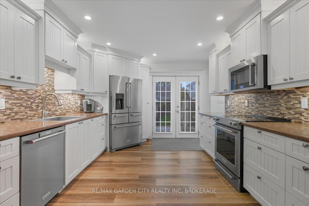 Photo 4 of 5294 Slater Avenue, Niagara Falls, Cherrywood — HOMEH
