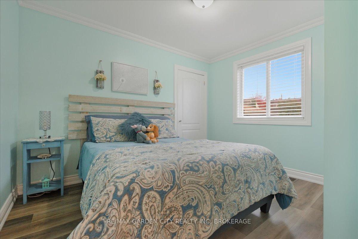 Photo 6 of 5294 Slater Avenue, Niagara Falls, Cherrywood — HOMEH