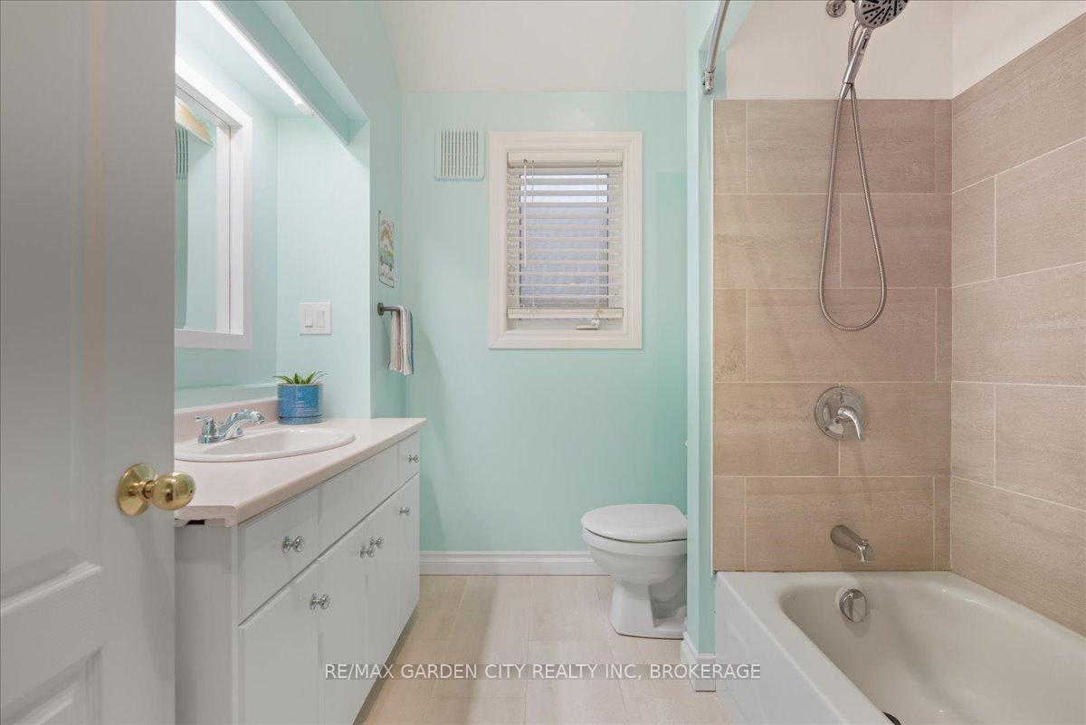 Photo 8 of 5294 Slater Avenue, Niagara Falls, Cherrywood — HOMEH