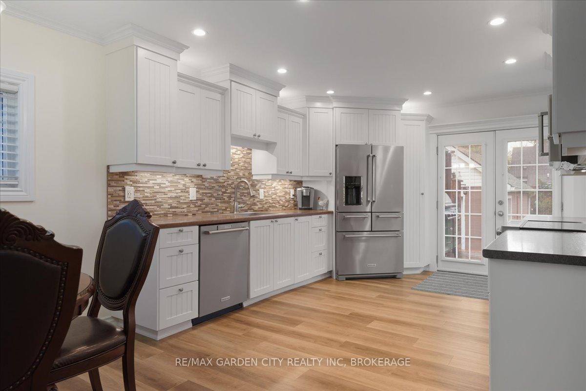Photo 13 of 5294 Slater Avenue, Niagara Falls, Cherrywood — HOMEH