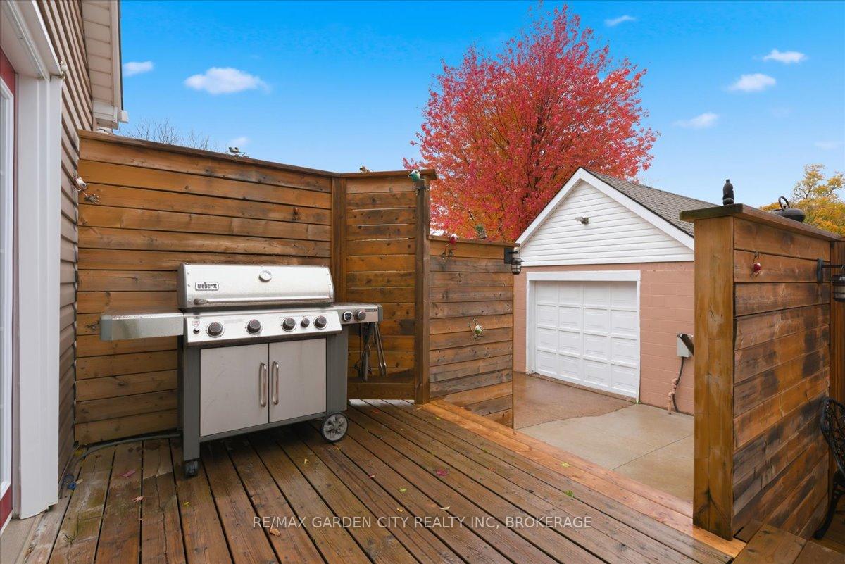 Photo 16 of 5294 Slater Avenue, Niagara Falls, Cherrywood — HOMEH