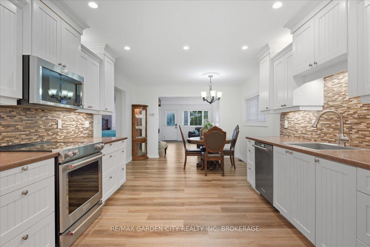 Photo 17 of 5294 Slater Avenue, Niagara Falls, Cherrywood — HOMEH