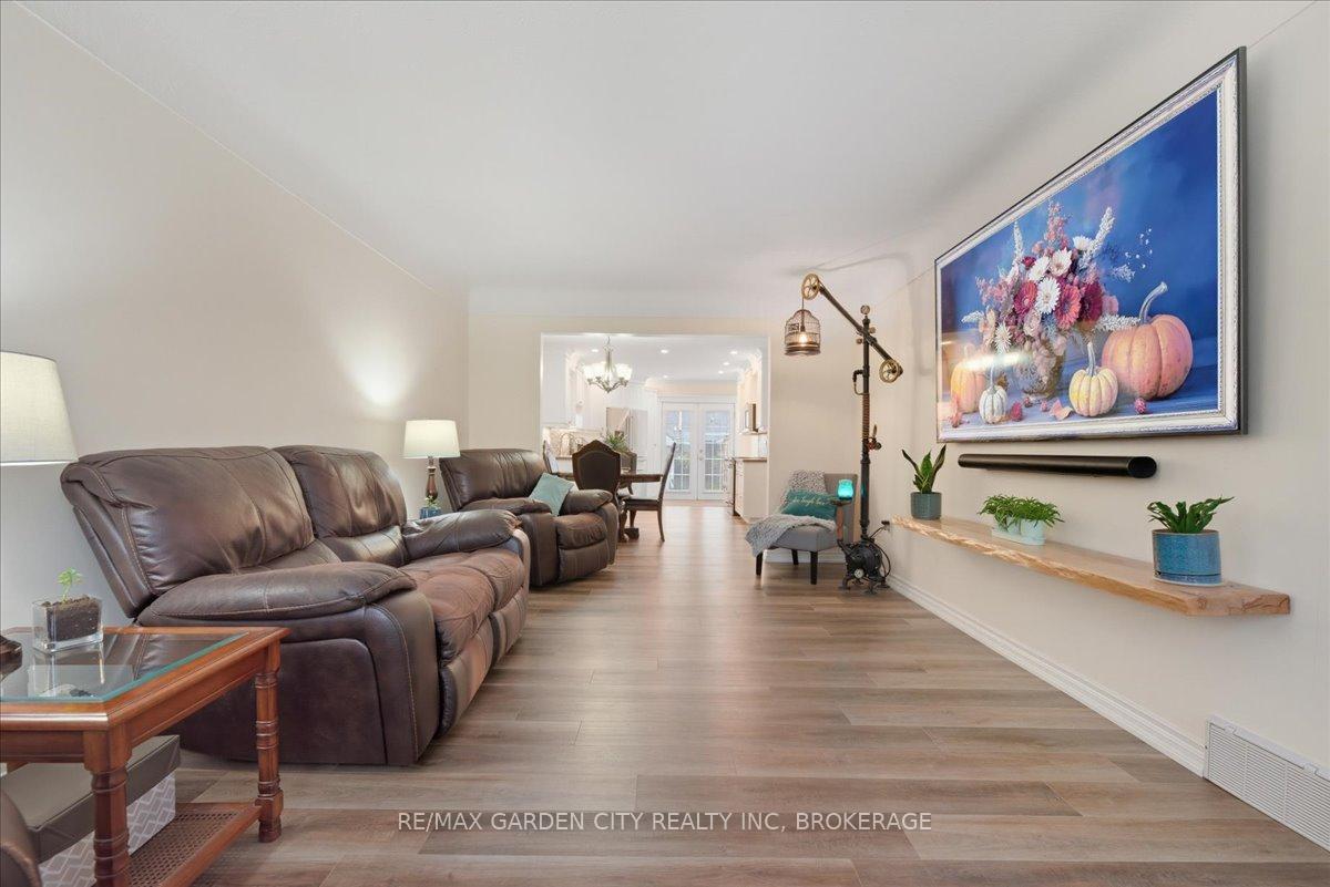 Photo 21 of 5294 Slater Avenue, Niagara Falls, Cherrywood — HOMEH